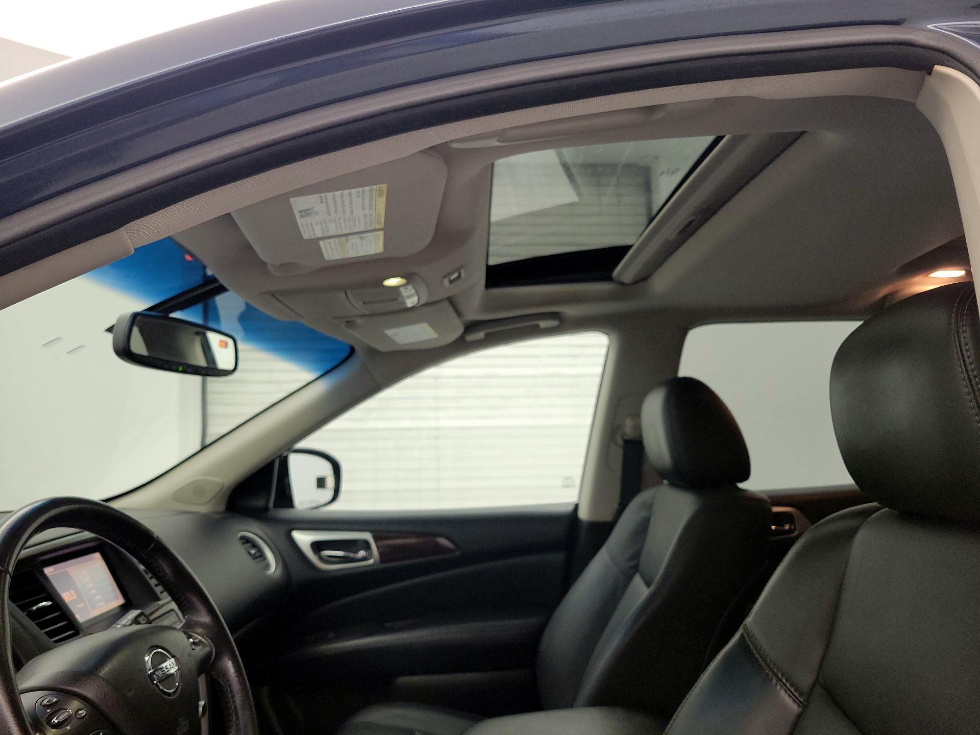 Thumbnail: 2014 Nissan Pathfinder - 18