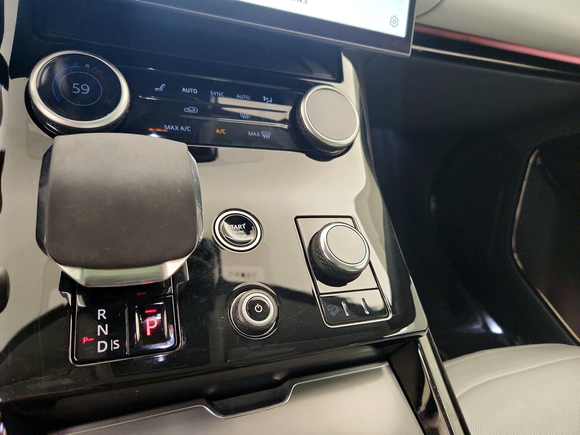 Thumbnail: 2023 Land Rover Range Rover Sport - 18