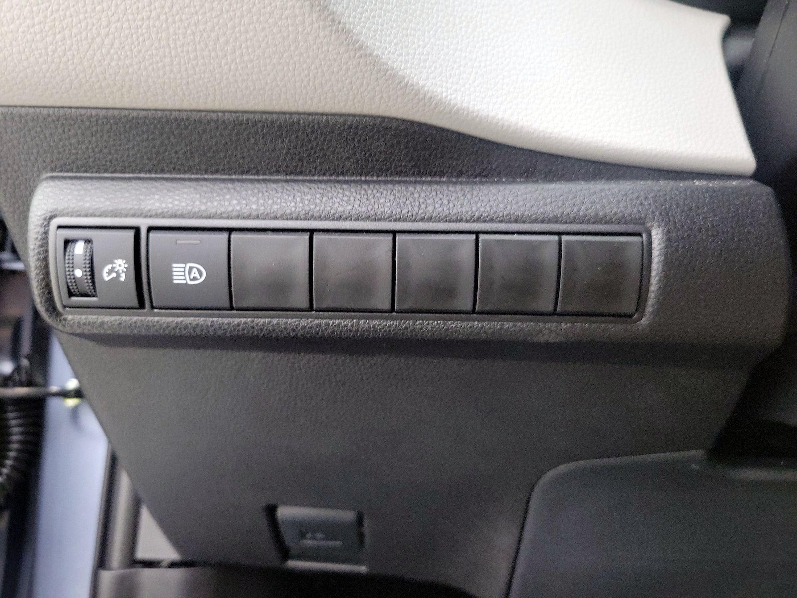2026 Toyota Corolla LE - Photo 14