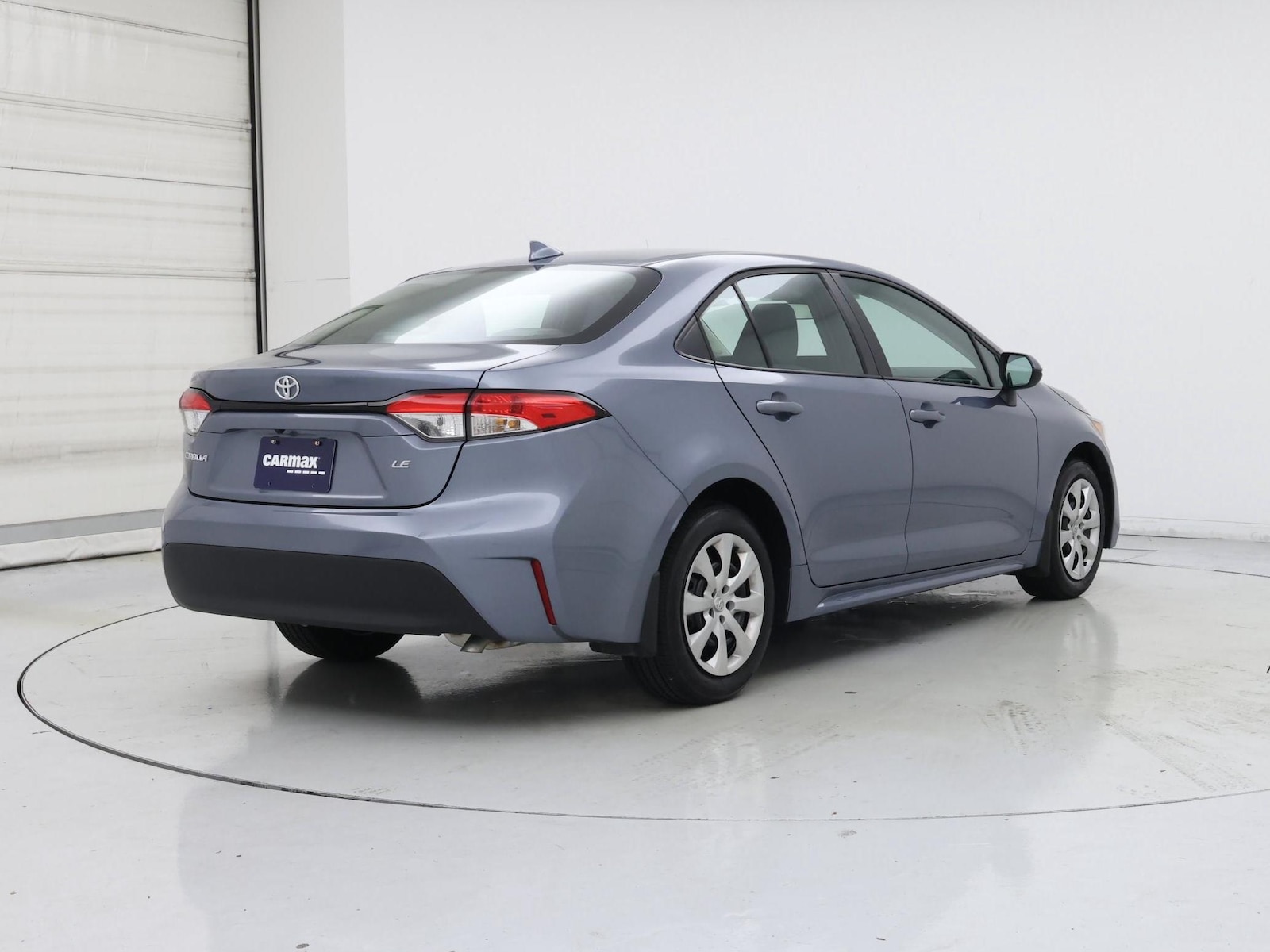 2026 Toyota Corolla LE - Photo 9