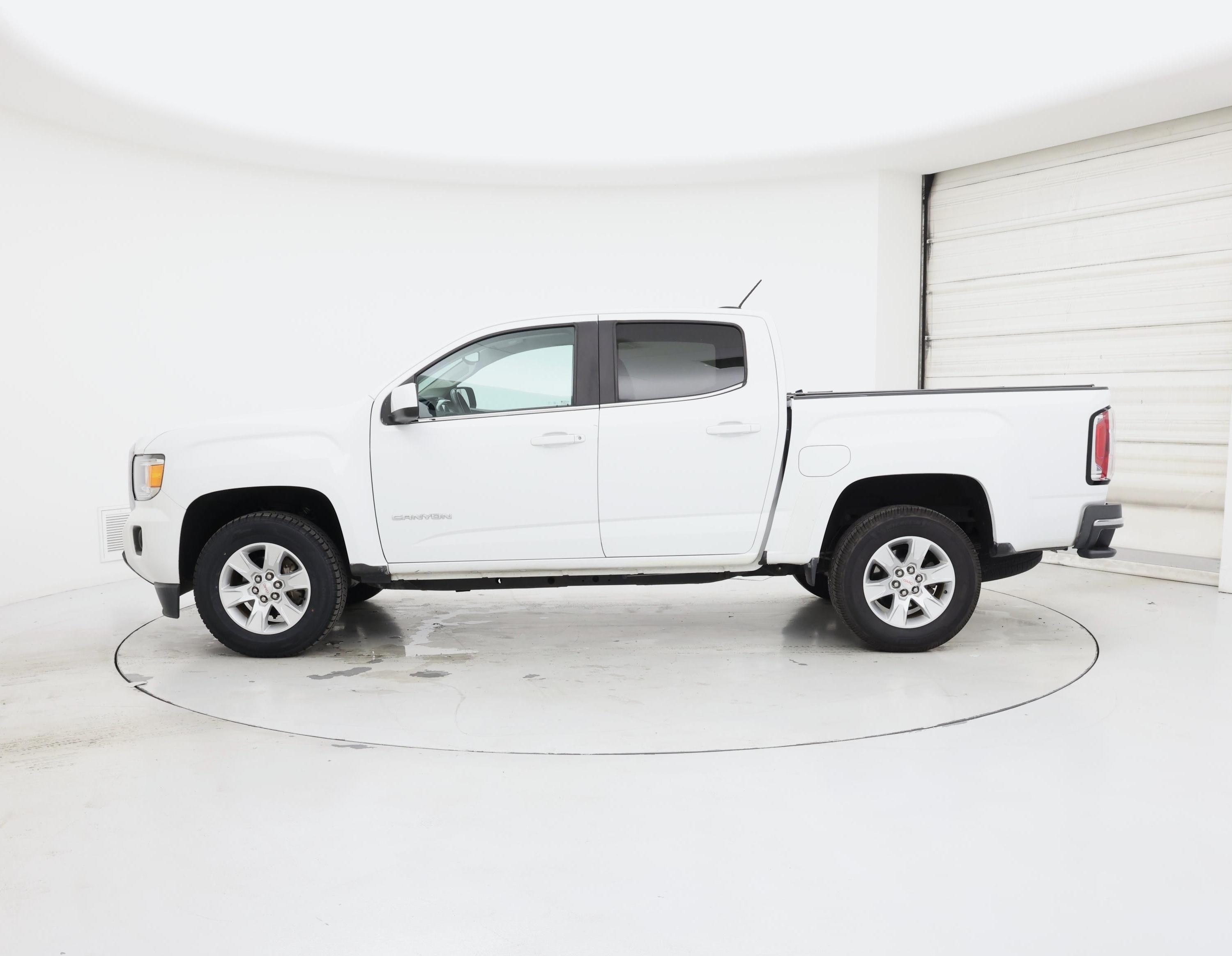 Thumbnail: 2018 GMC Canyon - 3