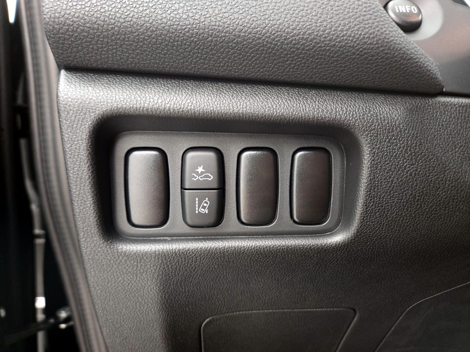 Thumbnail: 2026 Mitsubishi Outlander Sport - 13