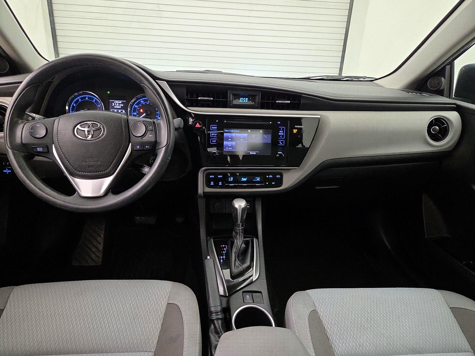 Thumbnail: 2017 Toyota Corolla - 9