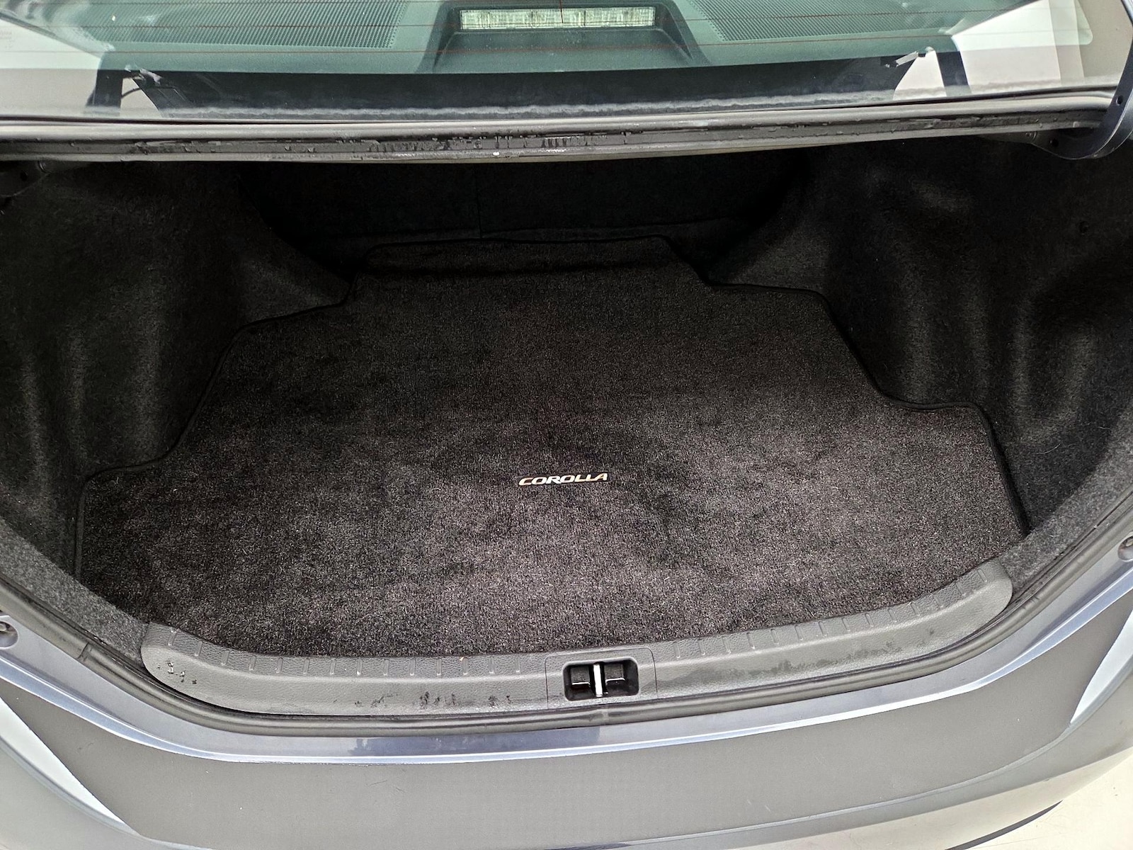 2017 Toyota Corolla LE - Photo 21