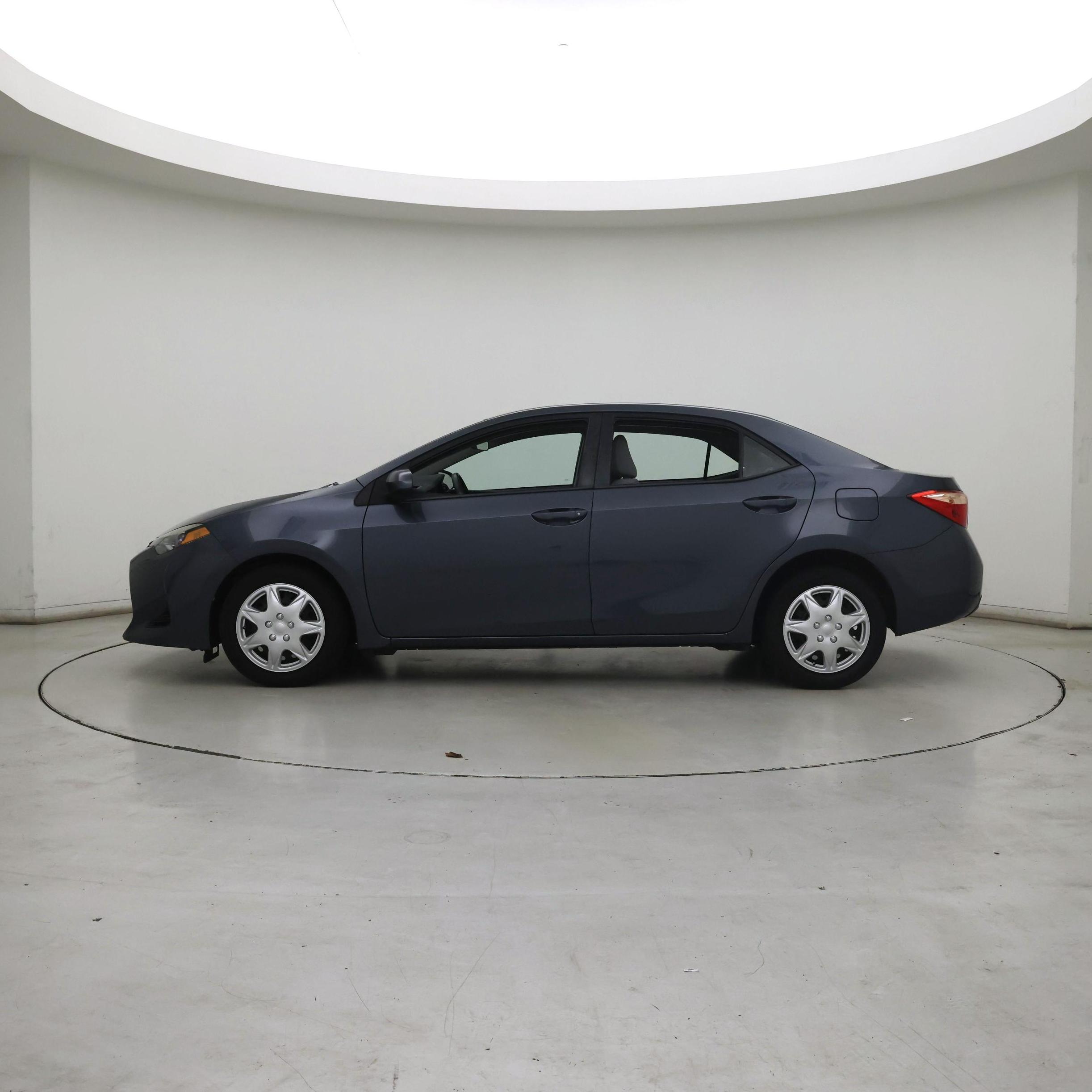 Thumbnail: 2017 Toyota Corolla - 3