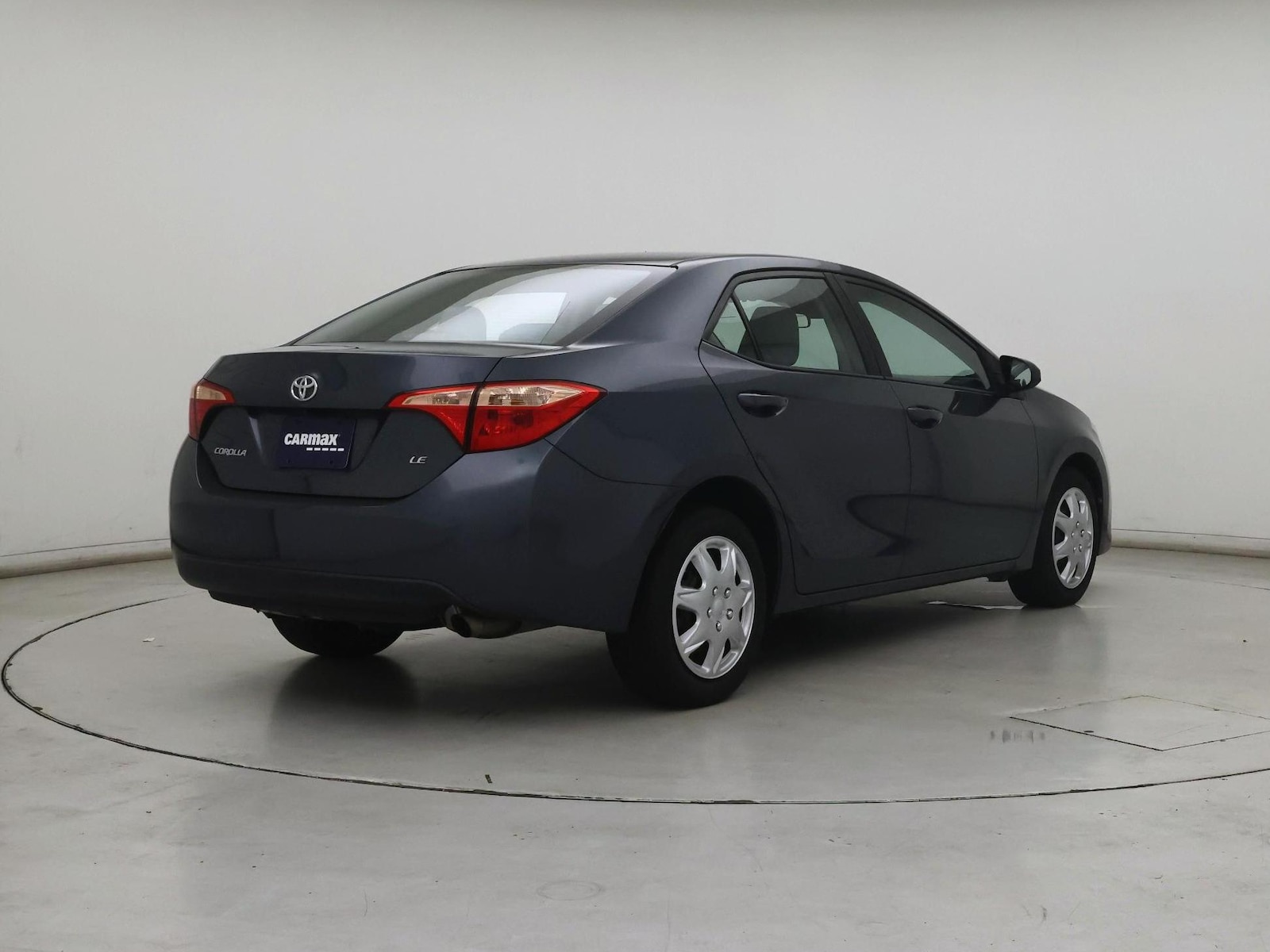 2017 Toyota Corolla LE - Photo 9