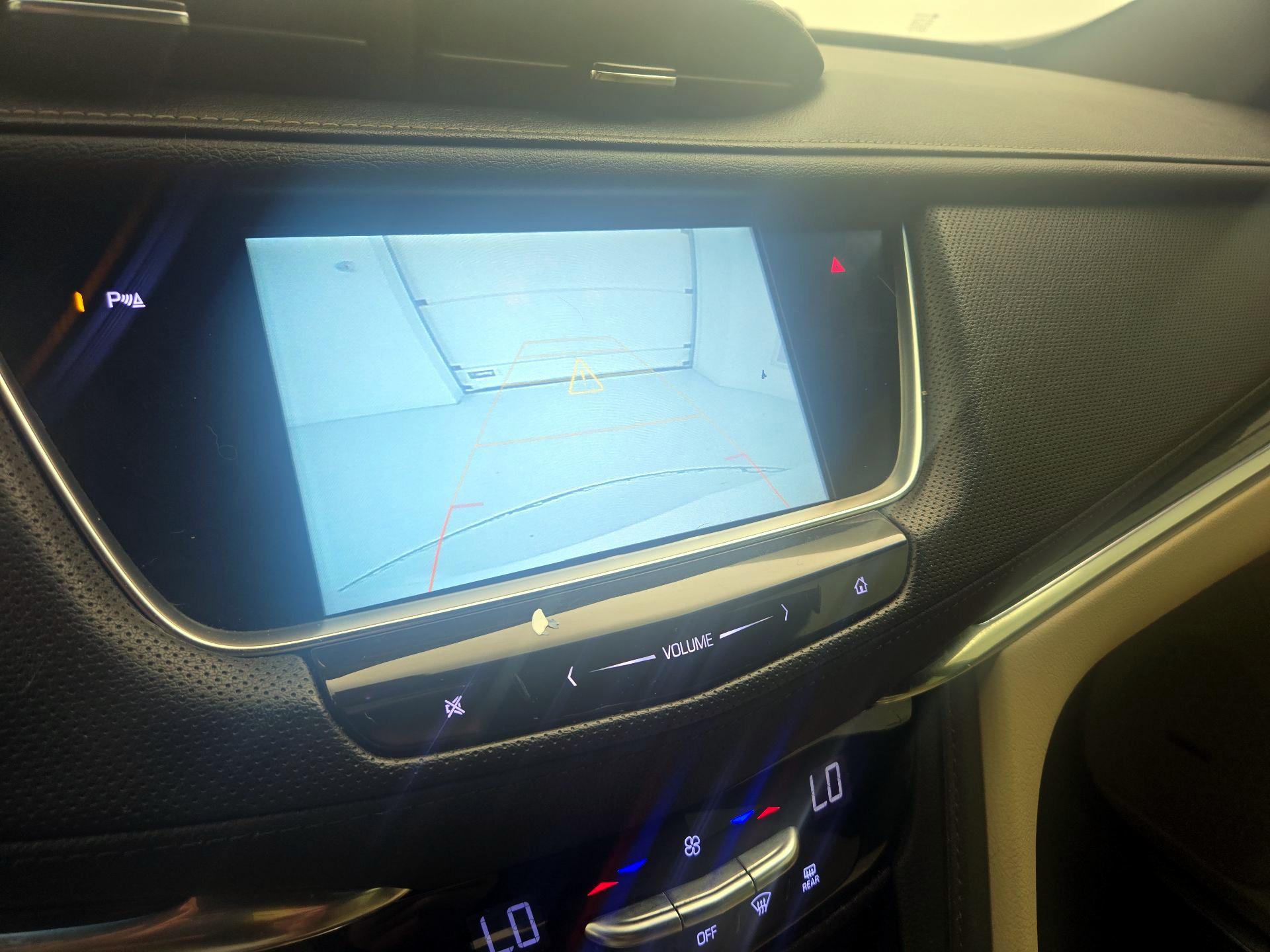 Thumbnail: 2019 Cadillac XT5 - 14