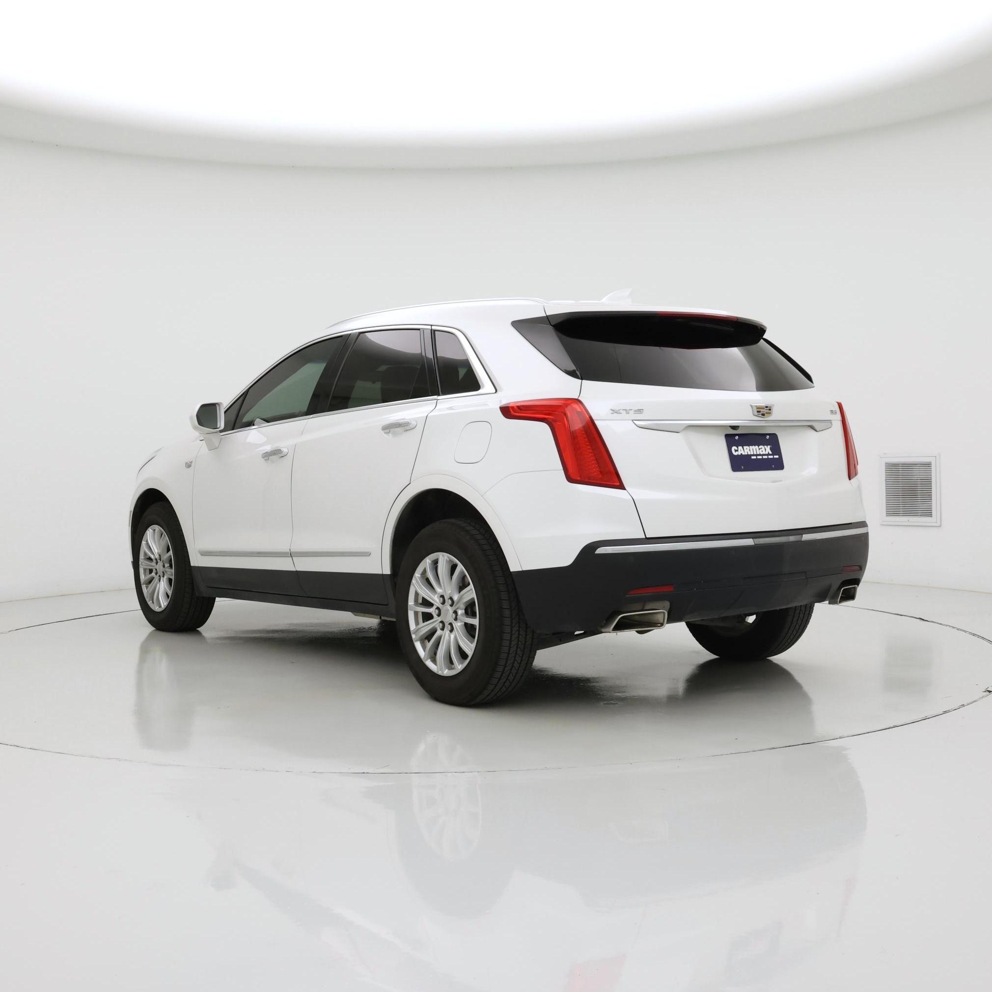 Thumbnail: 2019 Cadillac XT5 - 2