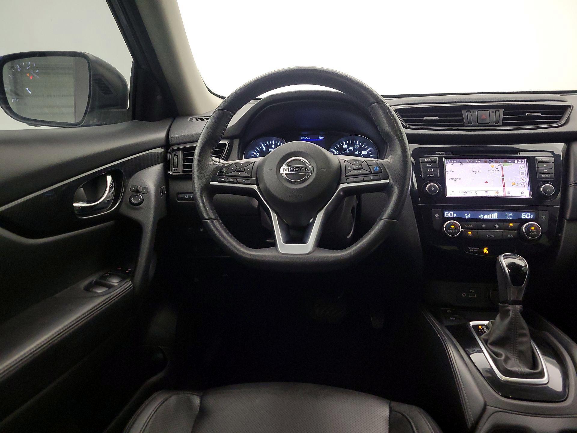 Thumbnail: 2020 Nissan Rogue - 10