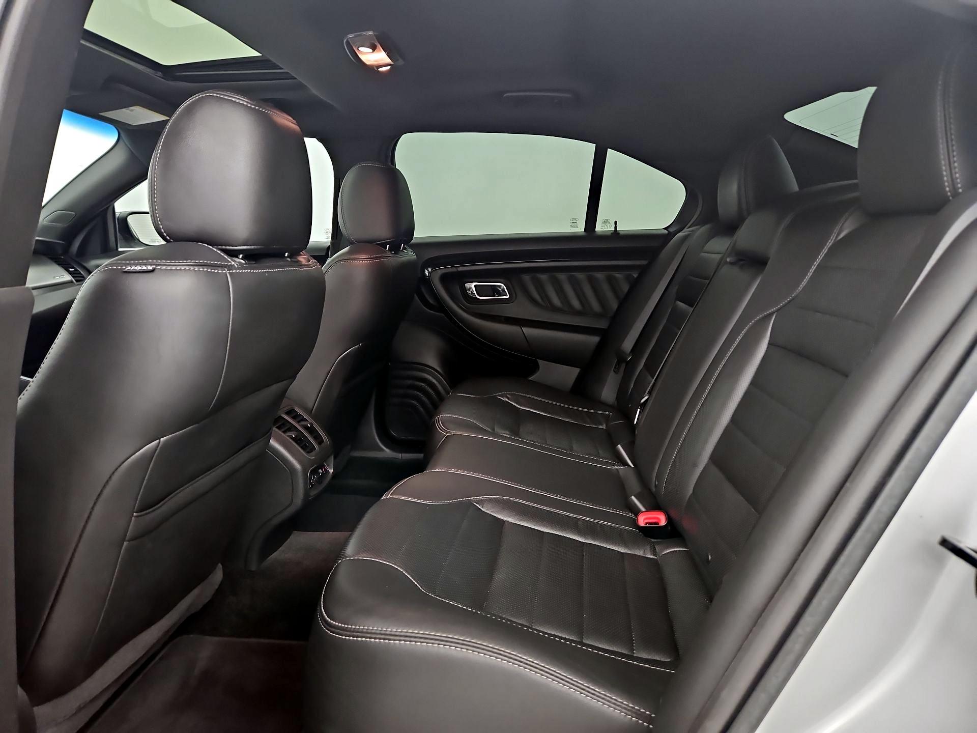 Thumbnail: 2015 Ford Taurus - 20