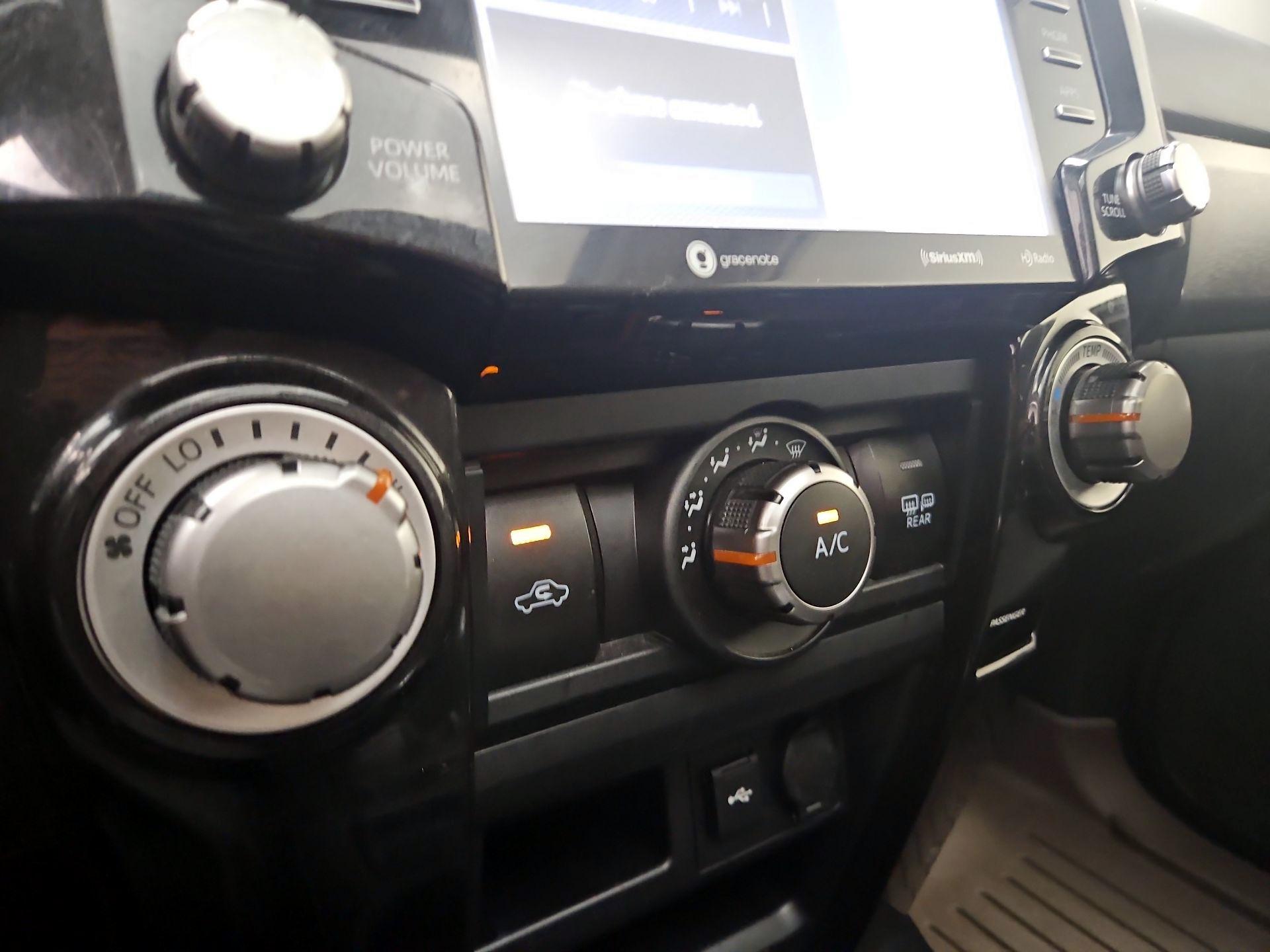 Thumbnail: 2021 Toyota 4Runner - 17