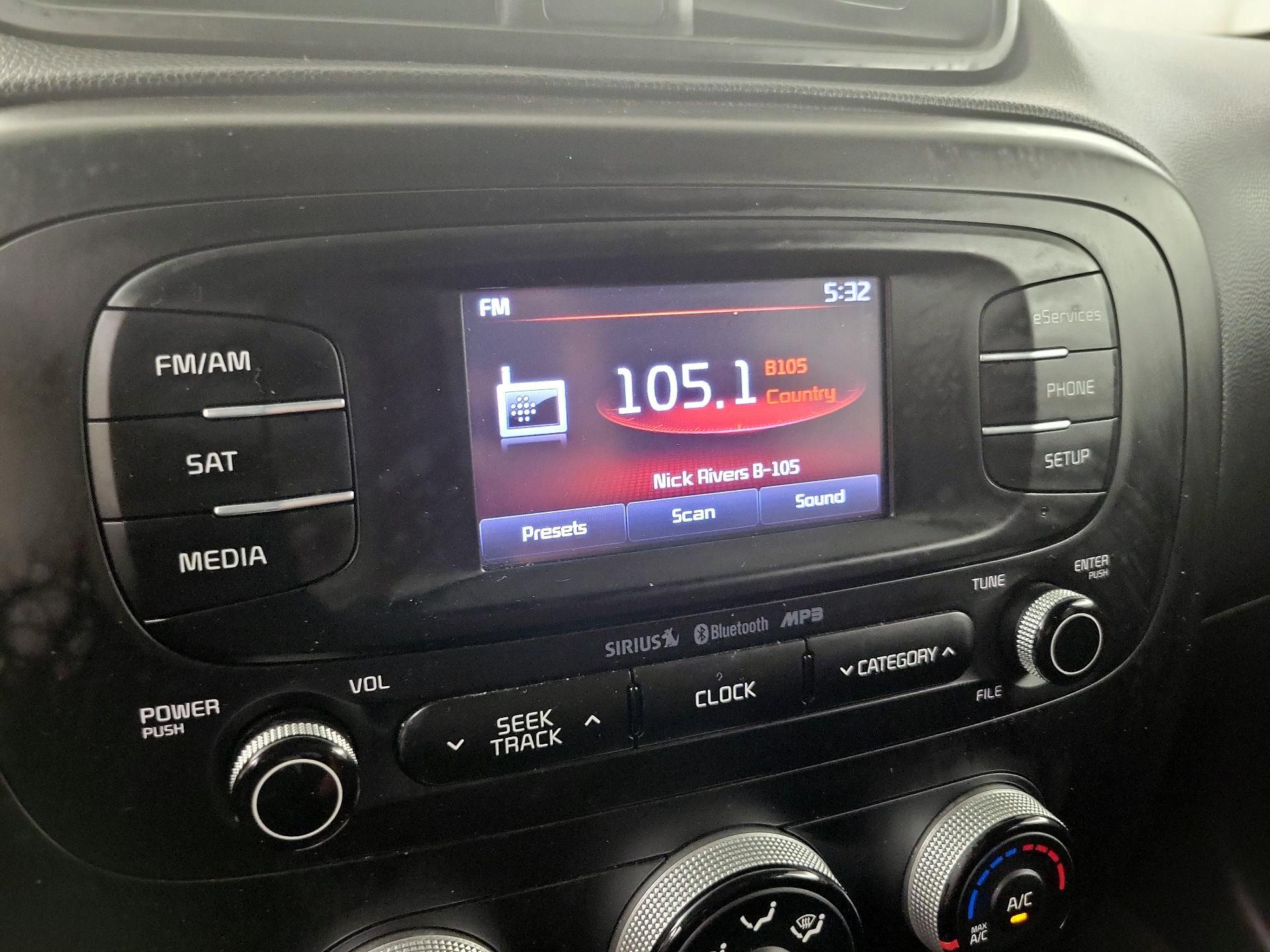 Thumbnail: 2015 Kia Soul - 13