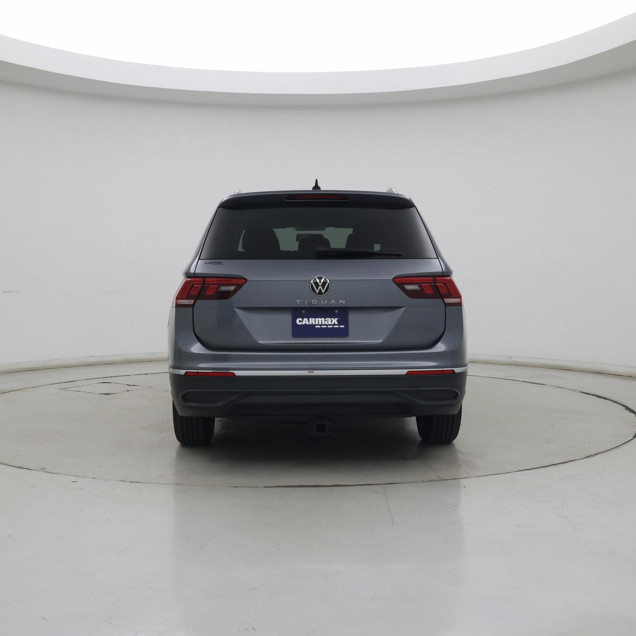 Thumbnail: 2022 Volkswagen Tiguan - 8