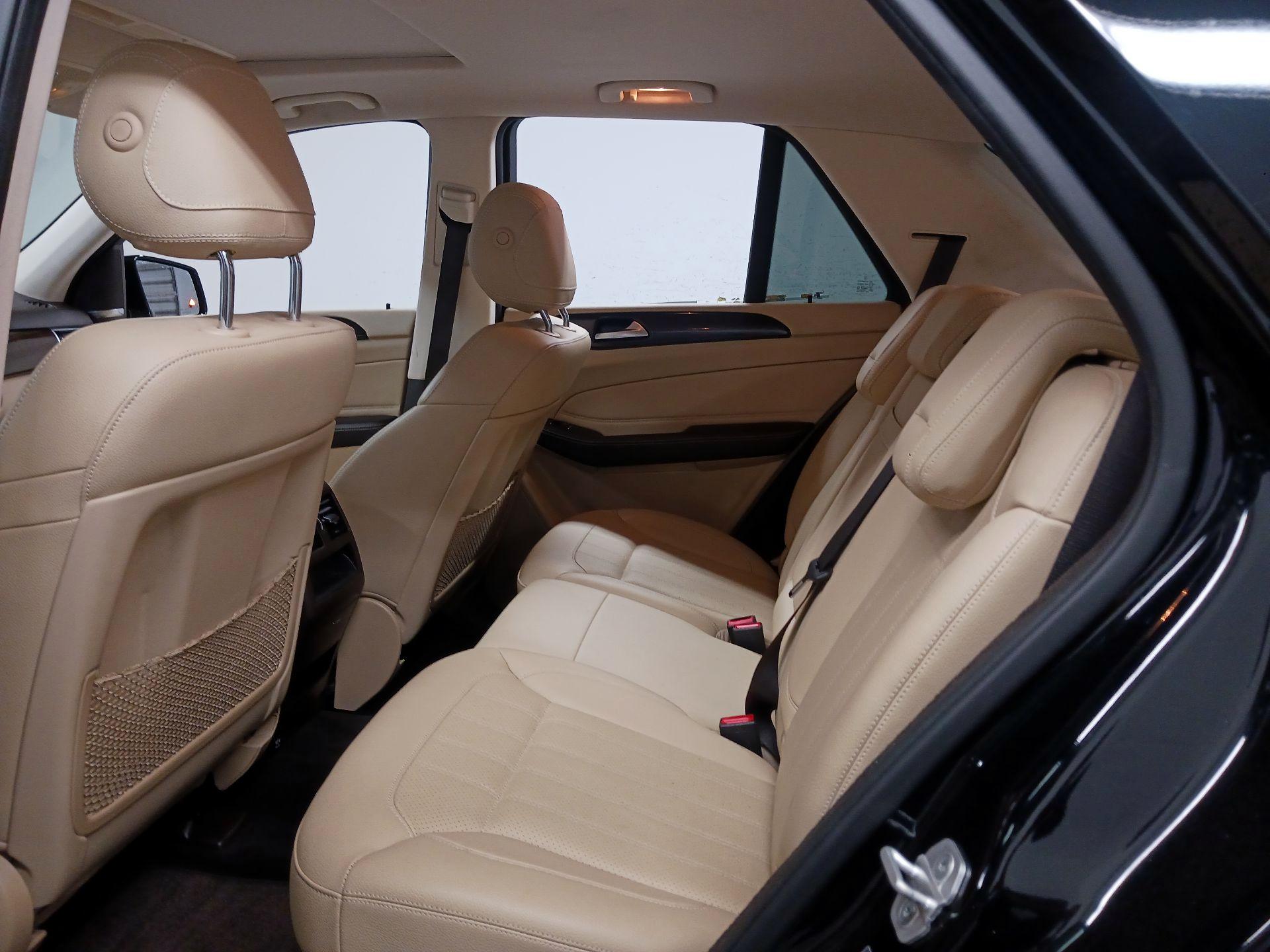 Thumbnail: 2016 Mercedes-Benz GLE - 17