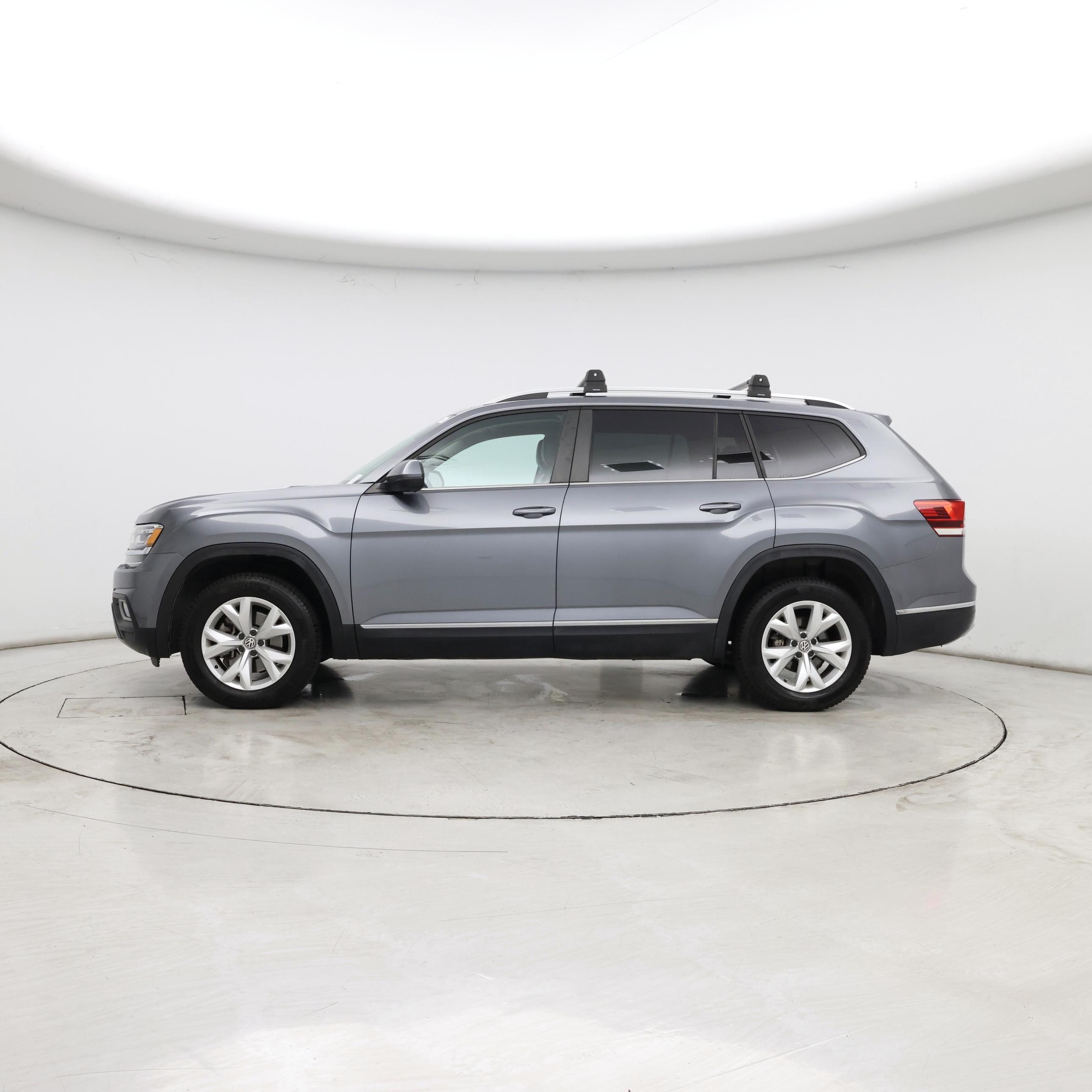 Thumbnail: 2018 Volkswagen Atlas - 3