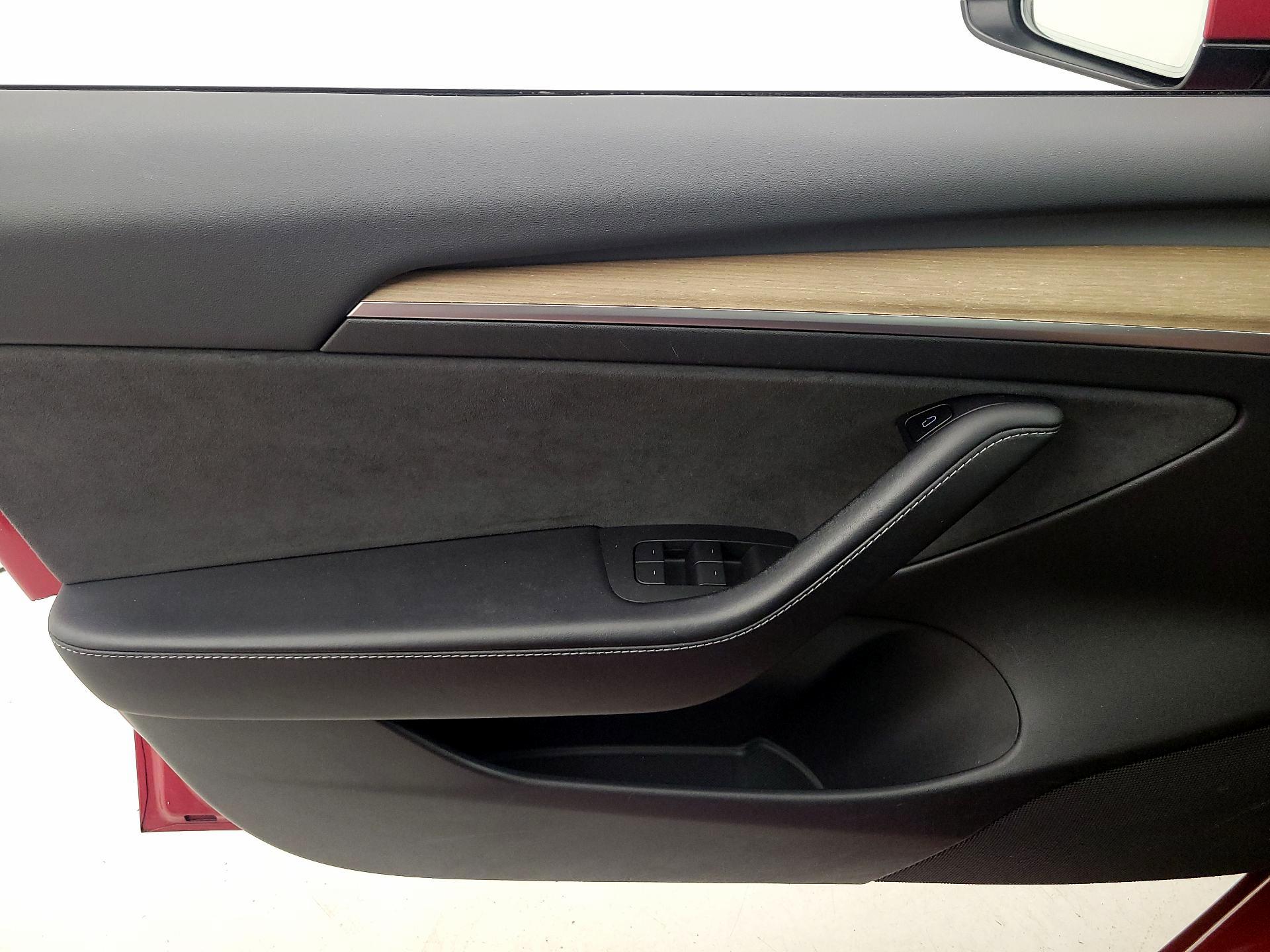 Thumbnail: 2021 Tesla Model 3 - 12
