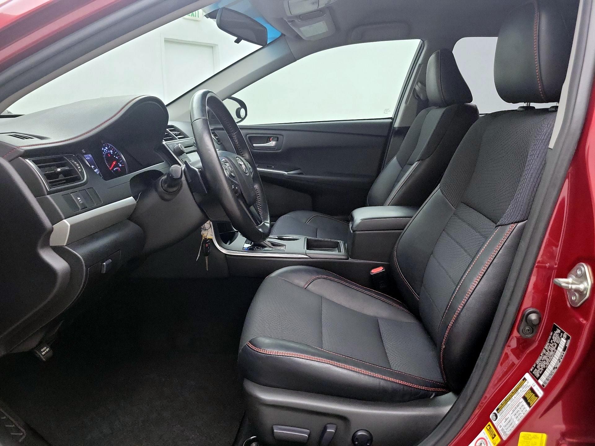 Thumbnail: 2016 Toyota Camry - 11