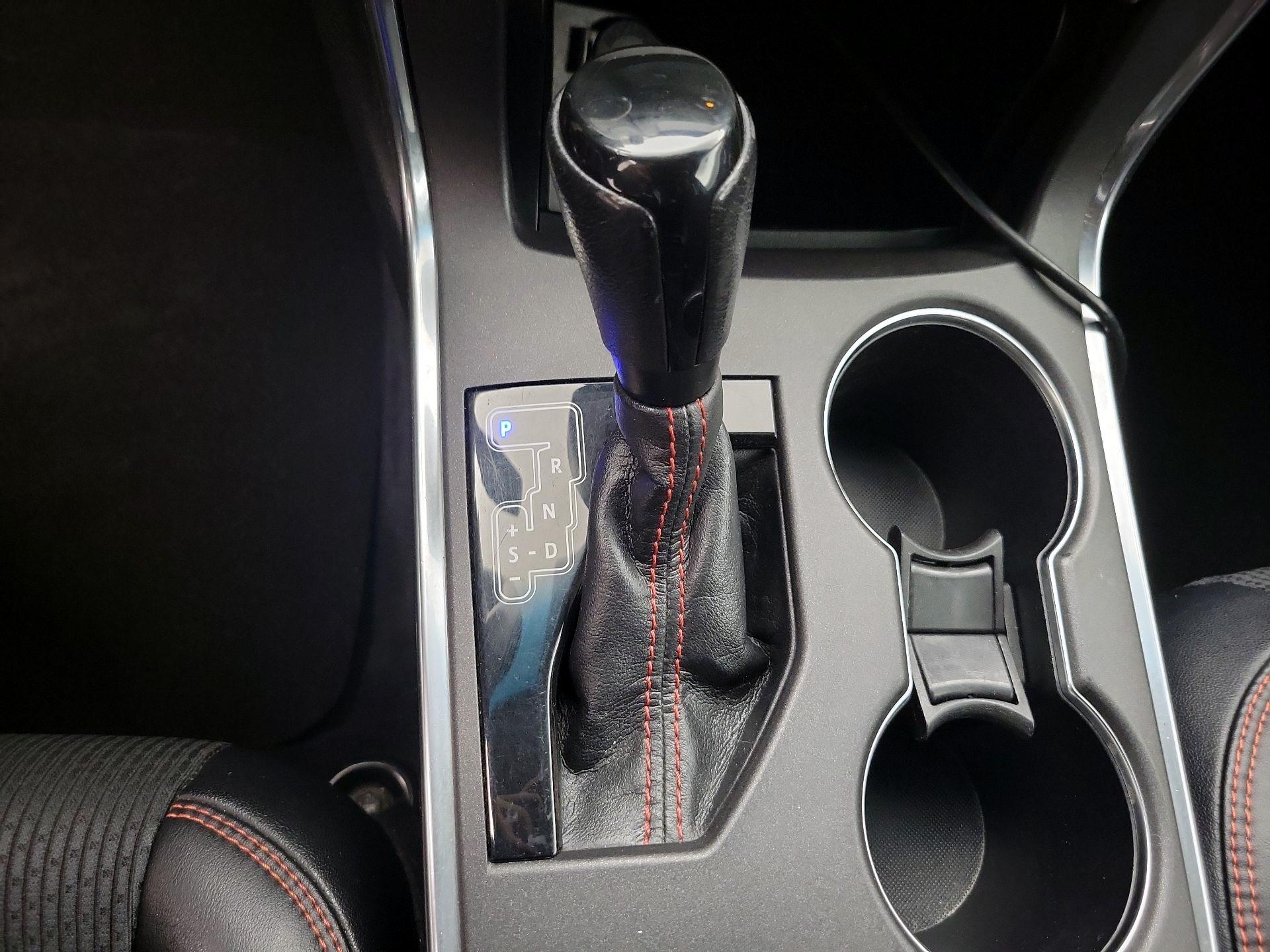 Thumbnail: 2016 Toyota Camry - 16