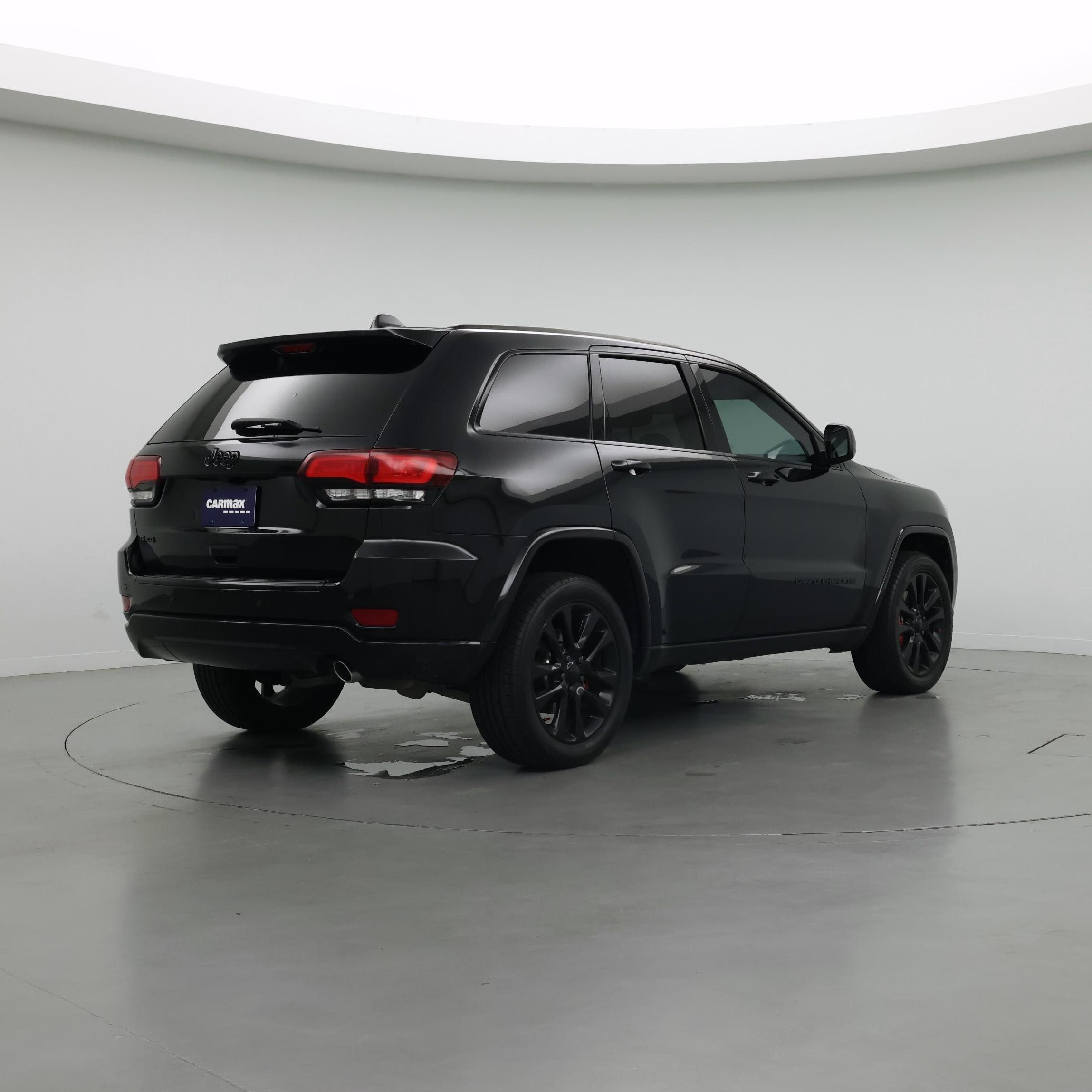 Thumbnail: 2018 Jeep Grand Cherokee - 8
