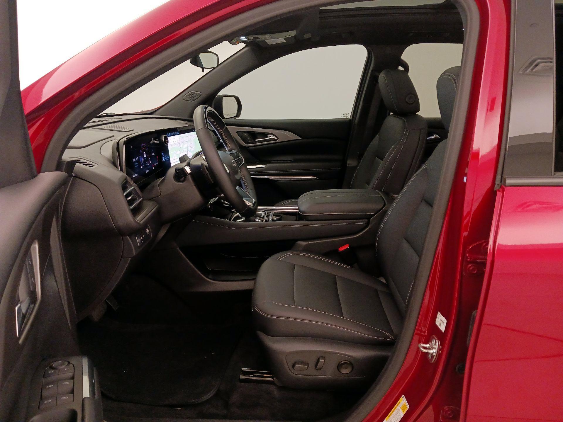 Thumbnail: 2024 Chevrolet Traverse - 11