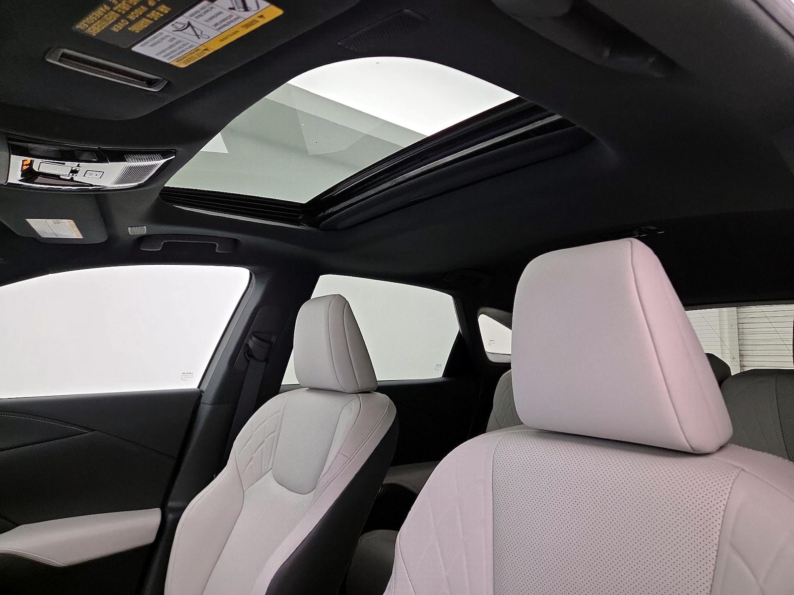 2024 Lexus RX 350 - Photo 21