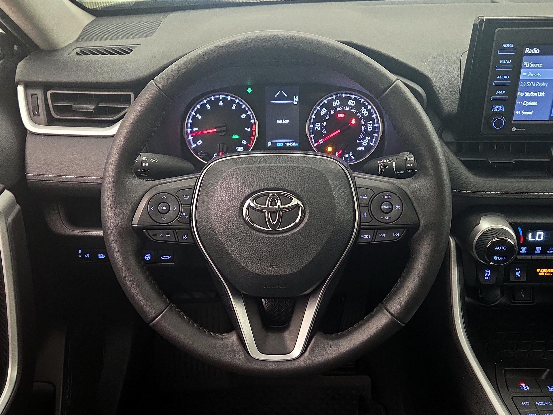 Thumbnail: 2022 Toyota RAV4 - 10