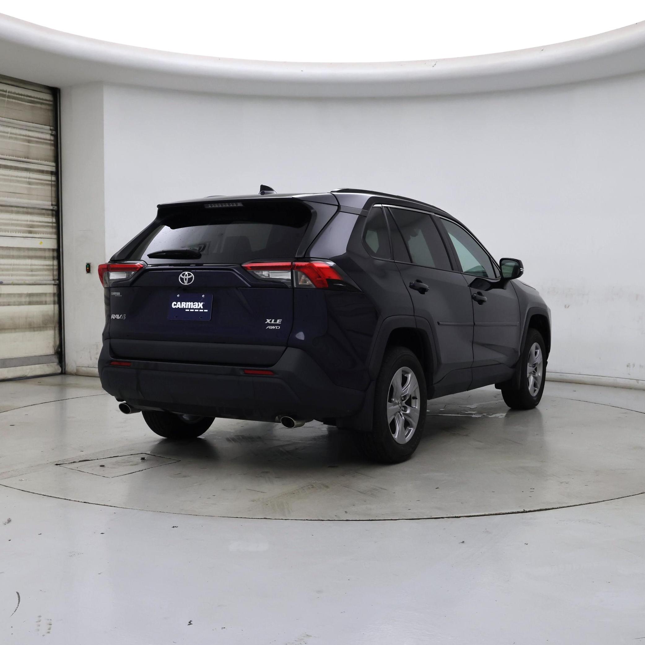 Thumbnail: 2022 Toyota RAV4 - 8