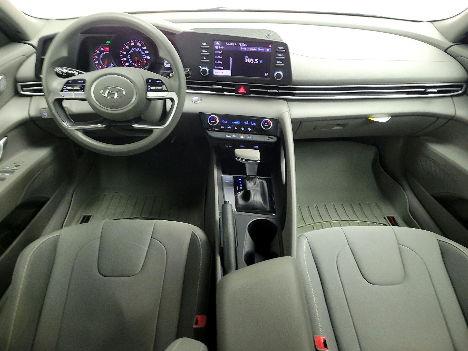 Thumbnail: 2022 Hyundai Elantra - 9