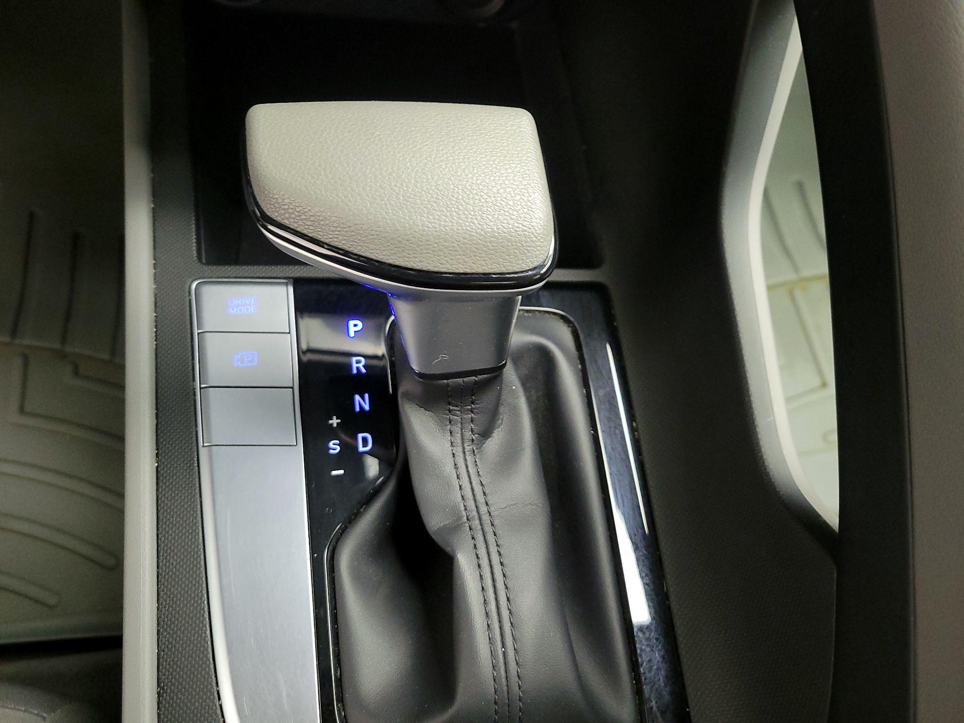 Thumbnail: 2022 Hyundai Elantra - 15