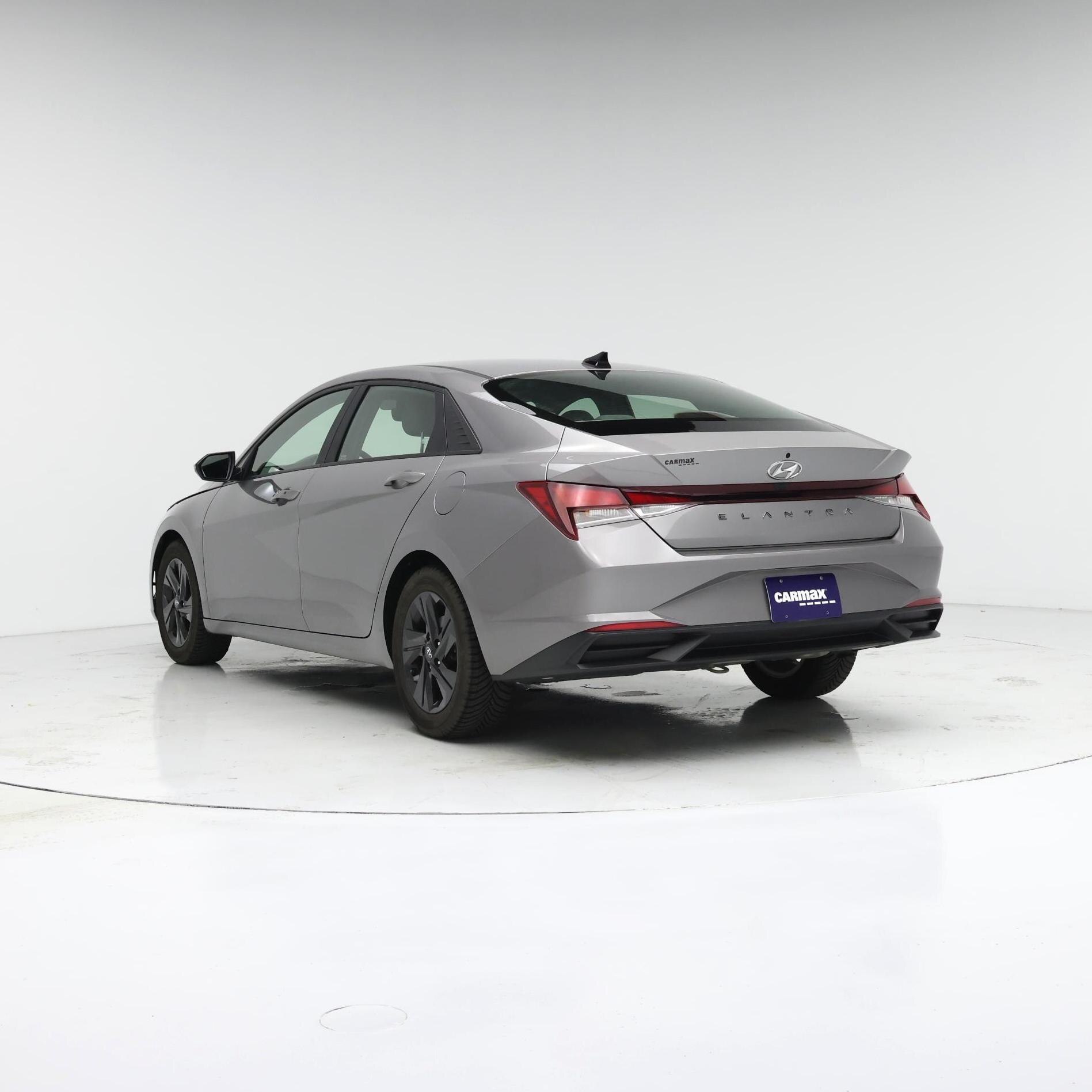 Thumbnail: 2022 Hyundai Elantra - 2