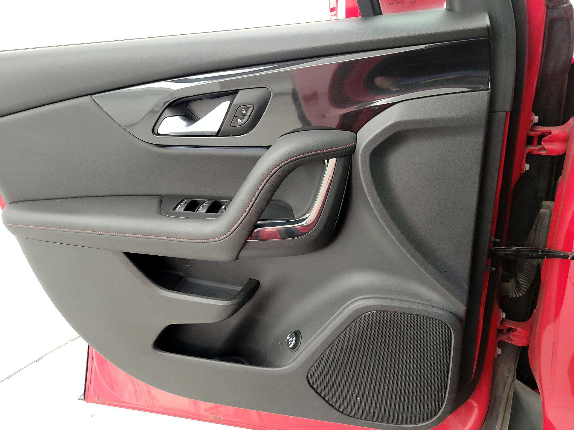 Thumbnail: 2019 Chevrolet Blazer - 12