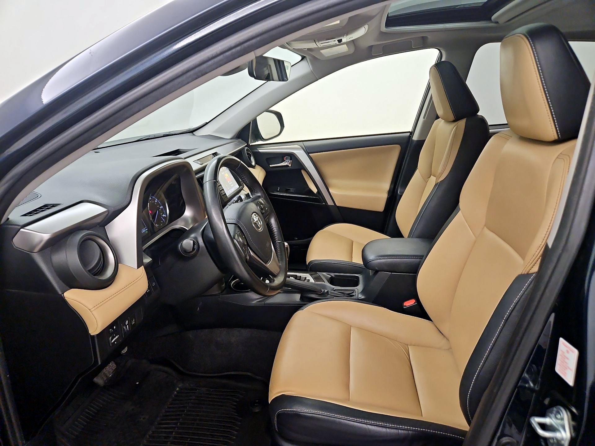 Thumbnail: 2018 Toyota RAV4 - 11