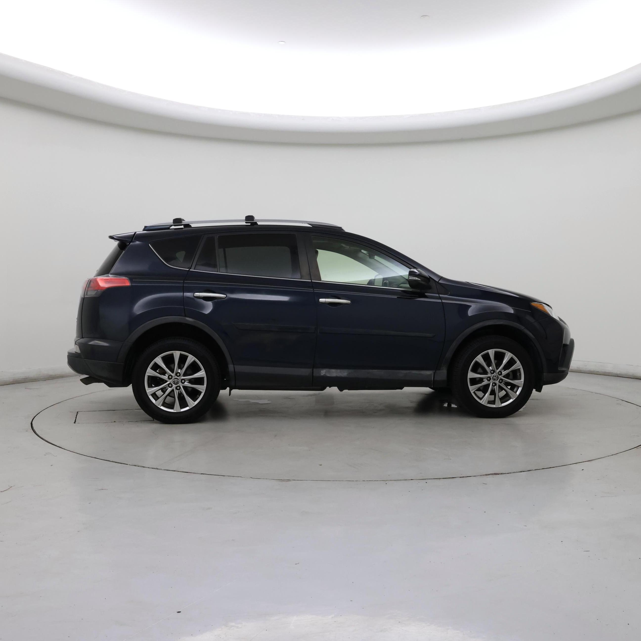 Thumbnail: 2018 Toyota RAV4 - 7