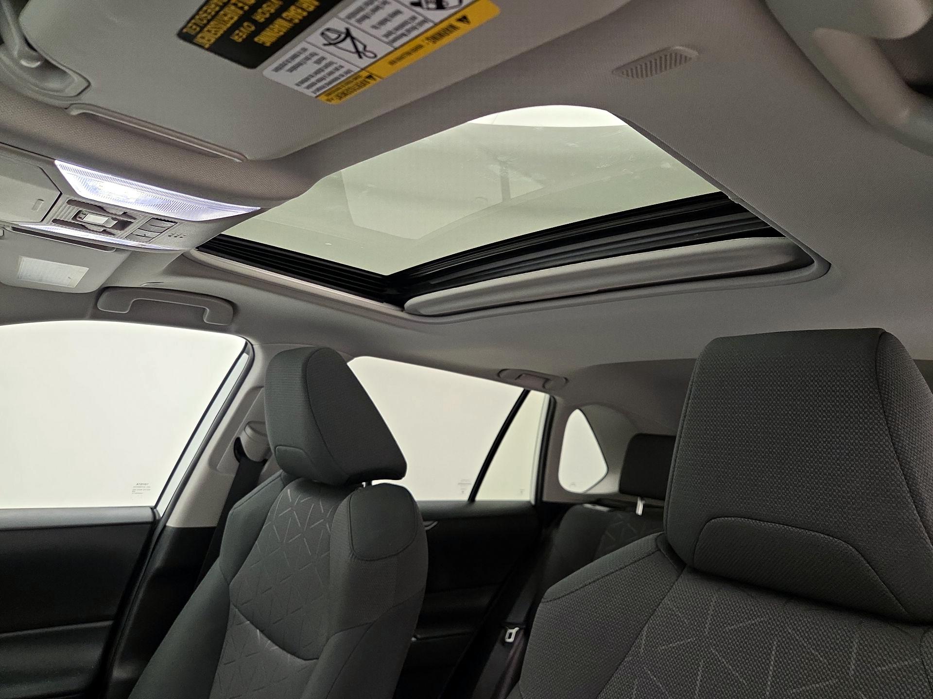 Thumbnail: 2023 Toyota RAV4 - 19