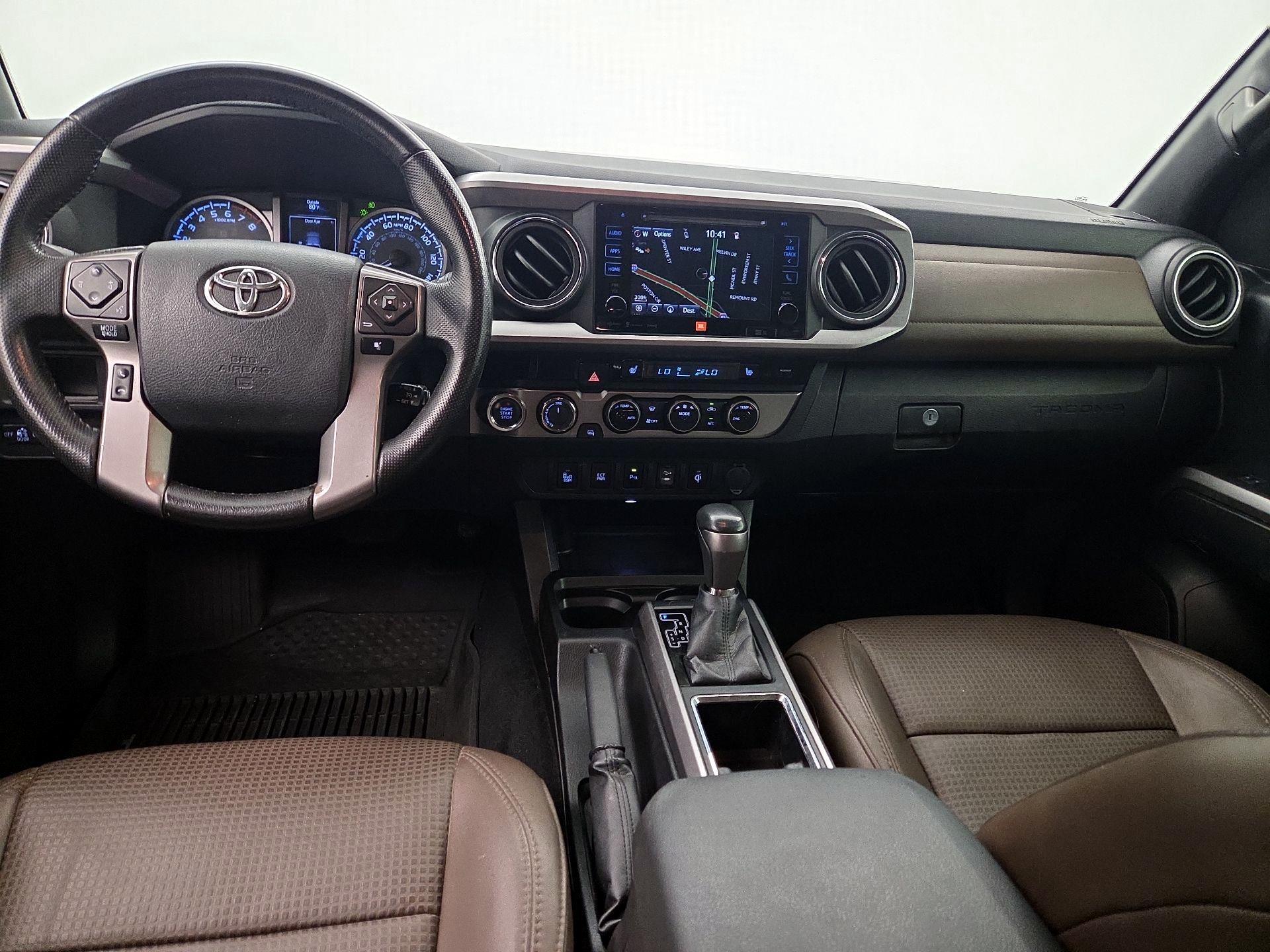 Thumbnail: 2016 Toyota Tacoma - 9