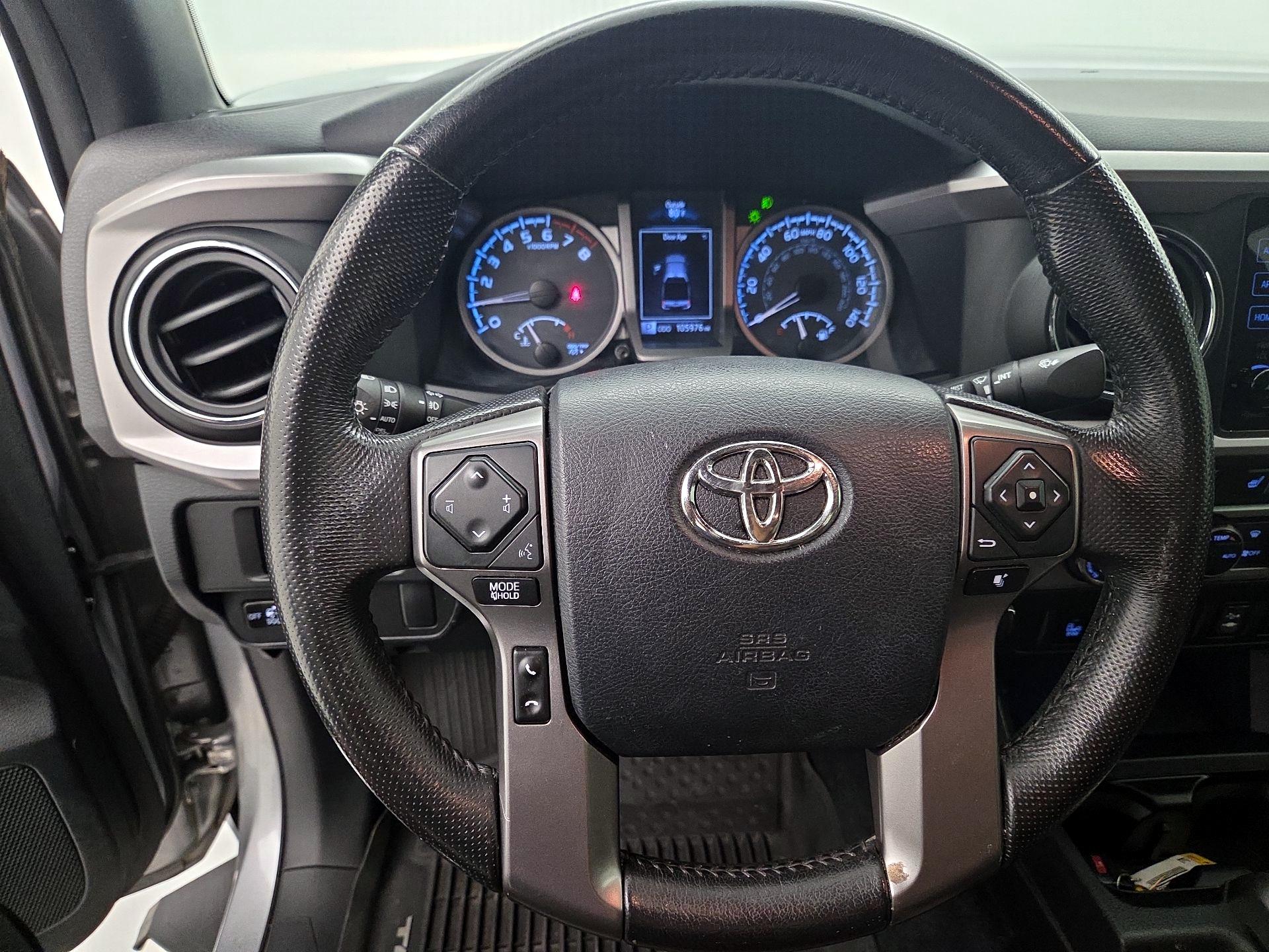 Thumbnail: 2016 Toyota Tacoma - 10