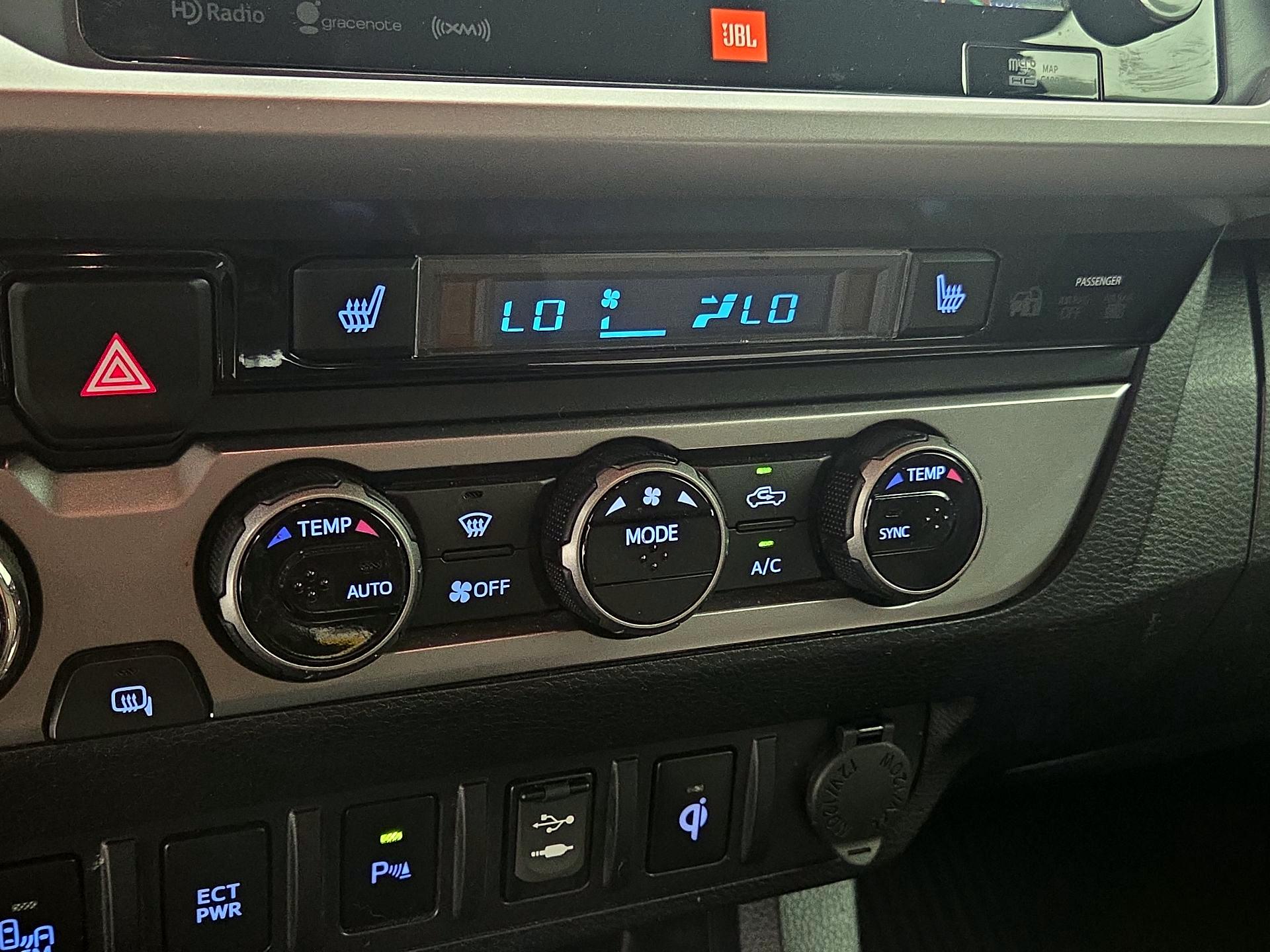 Thumbnail: 2016 Toyota Tacoma - 17