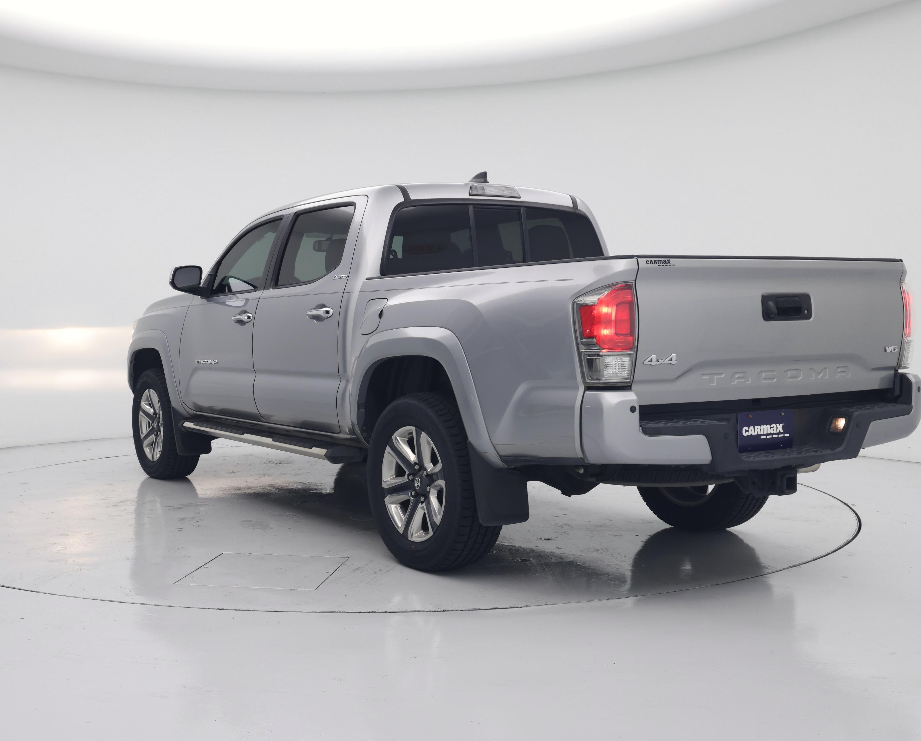 Thumbnail: 2016 Toyota Tacoma - 2
