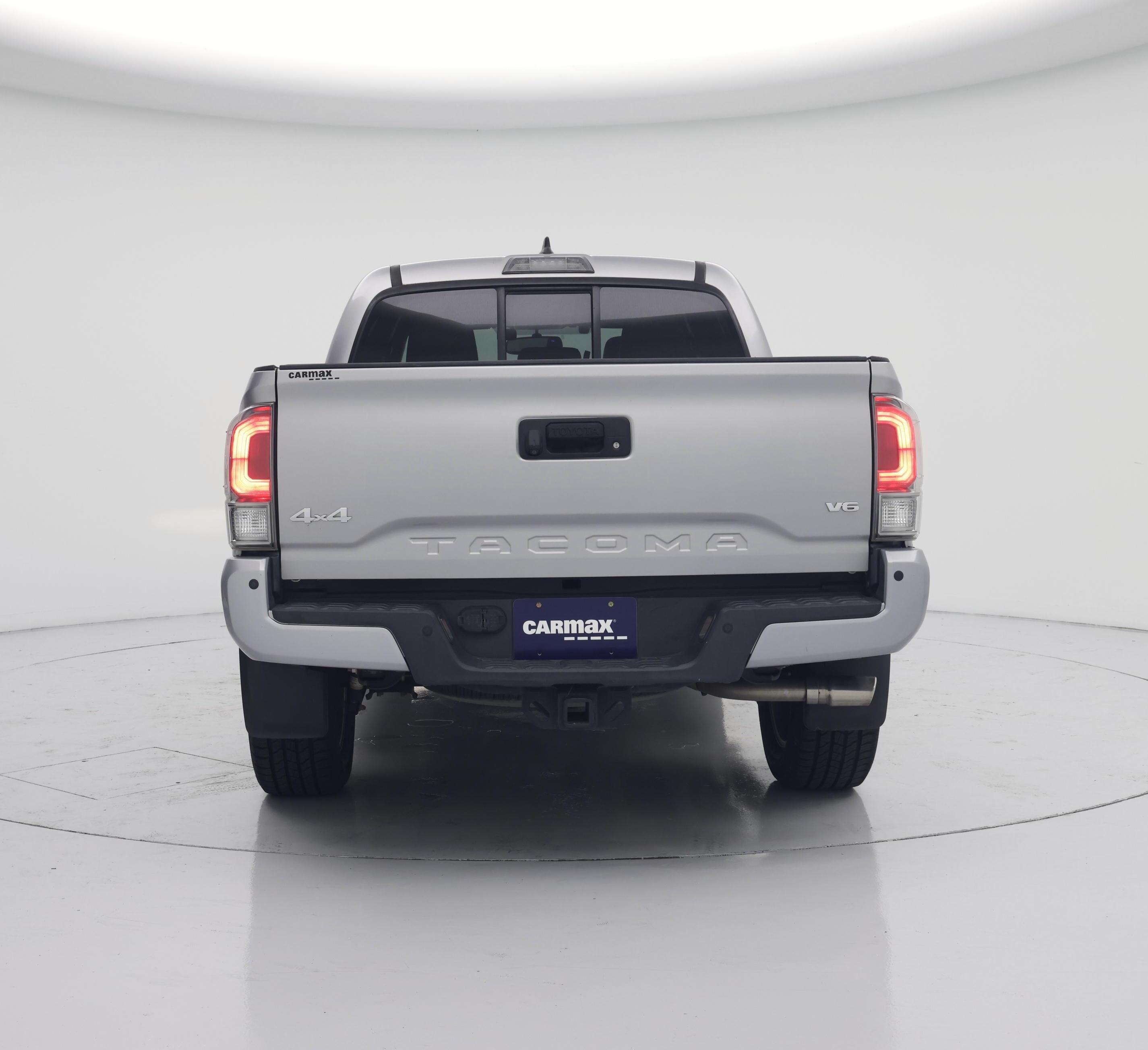 Thumbnail: 2016 Toyota Tacoma - 6