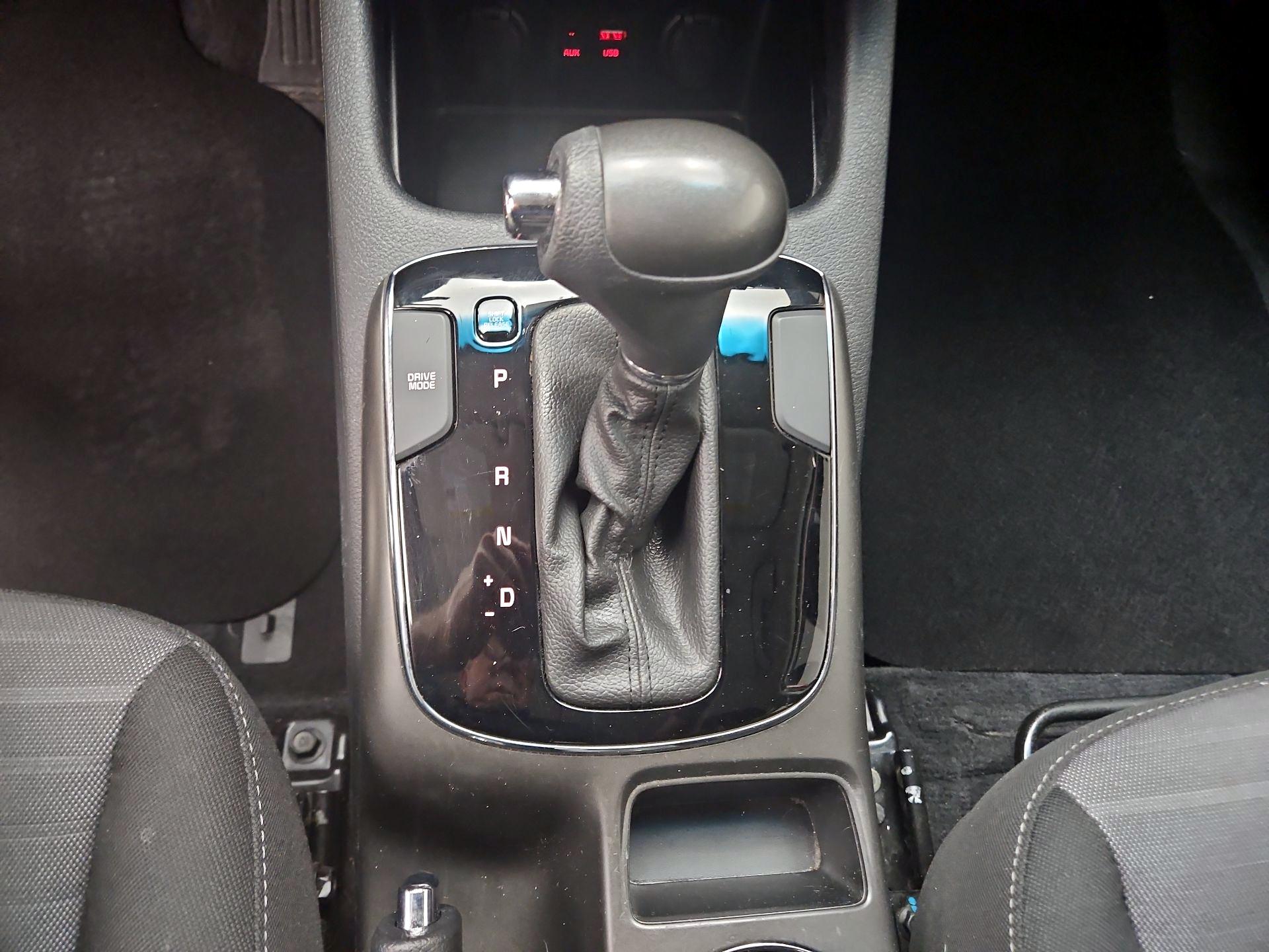 Thumbnail: 2018 Kia Forte - 17