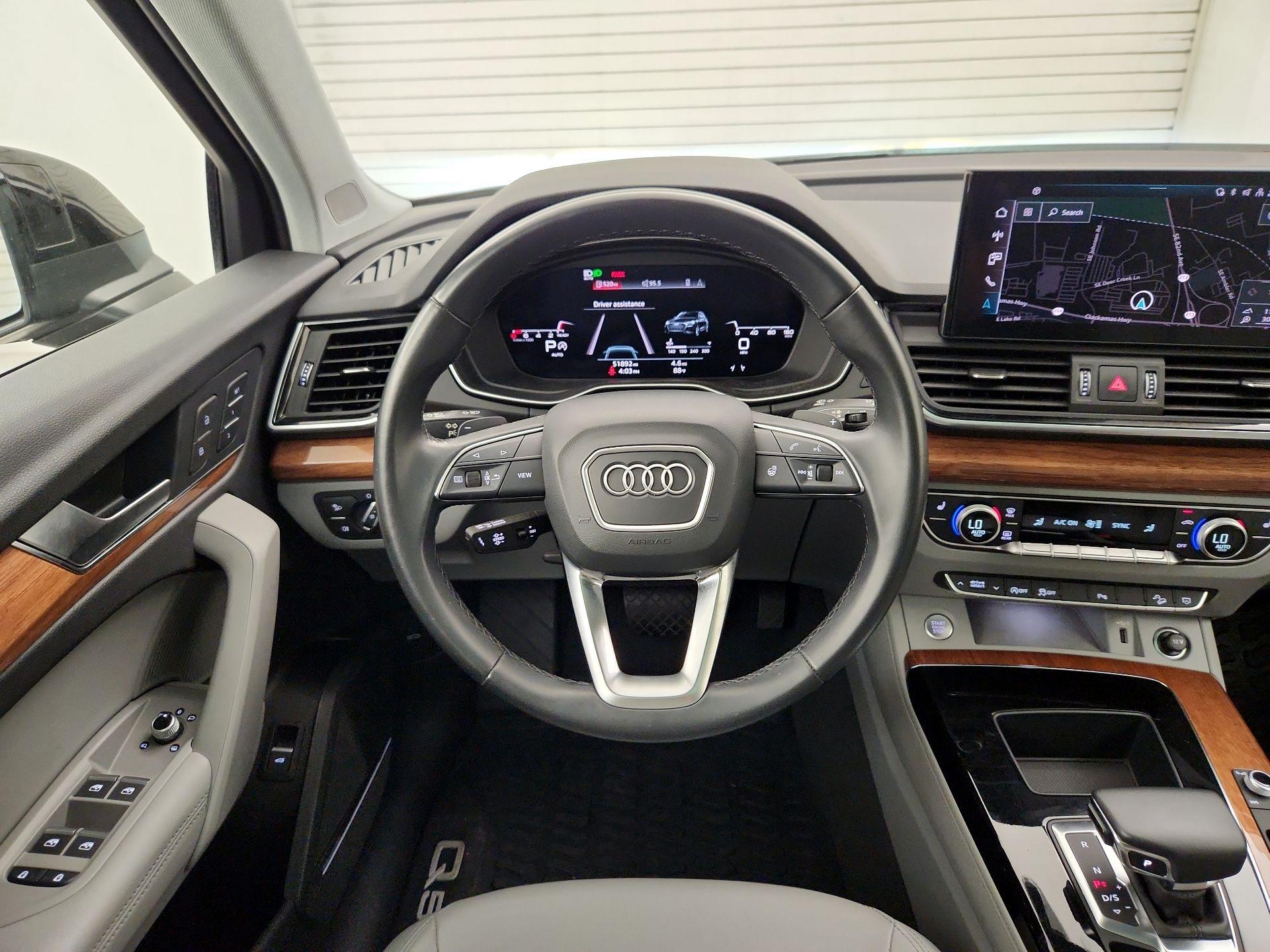 Thumbnail: 2022 Audi Q5 - 10