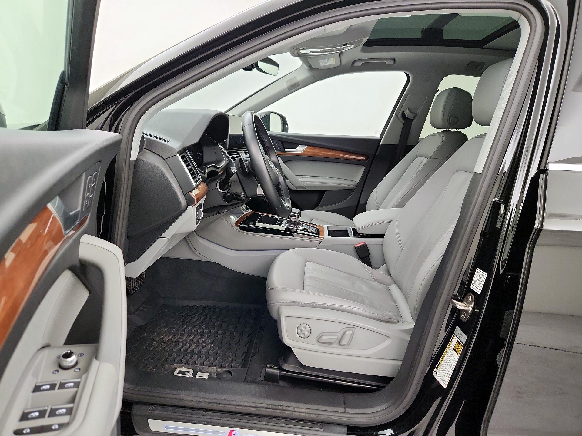 Thumbnail: 2022 Audi Q5 - 11