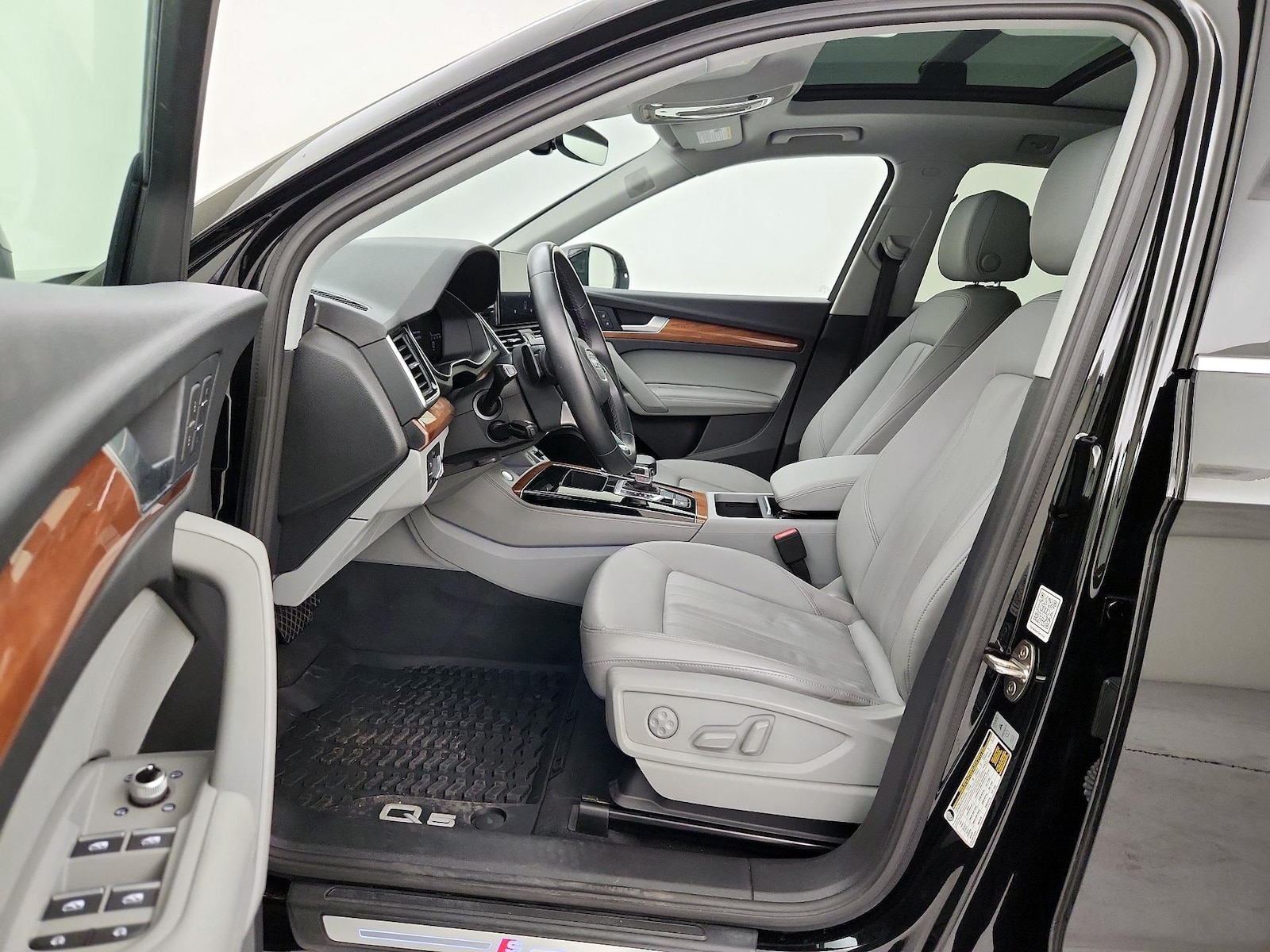 2022 Audi Q5 Premium Plus - Photo 12
