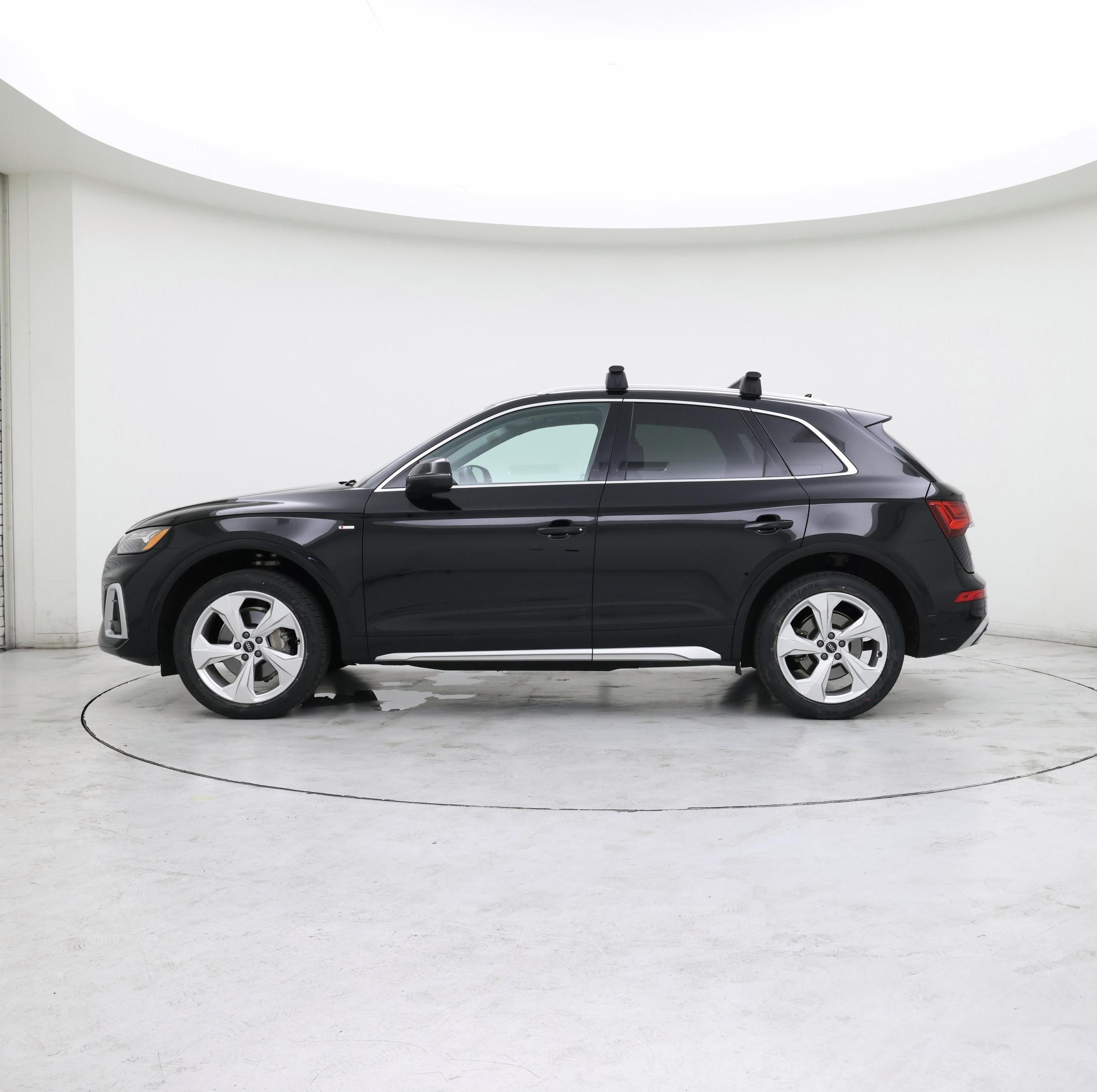 Thumbnail: 2022 Audi Q5 - 3
