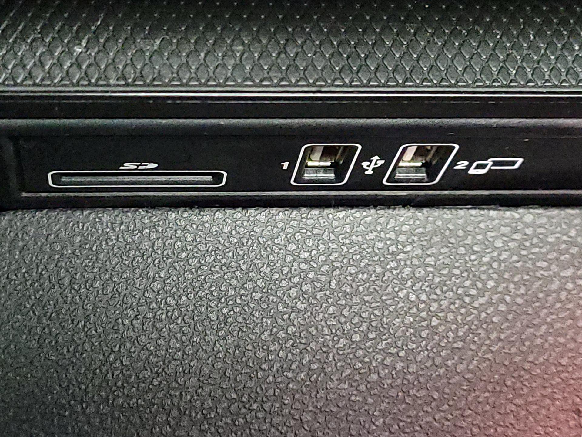 Thumbnail: 2019 Mercedes-Benz C-Class - 18