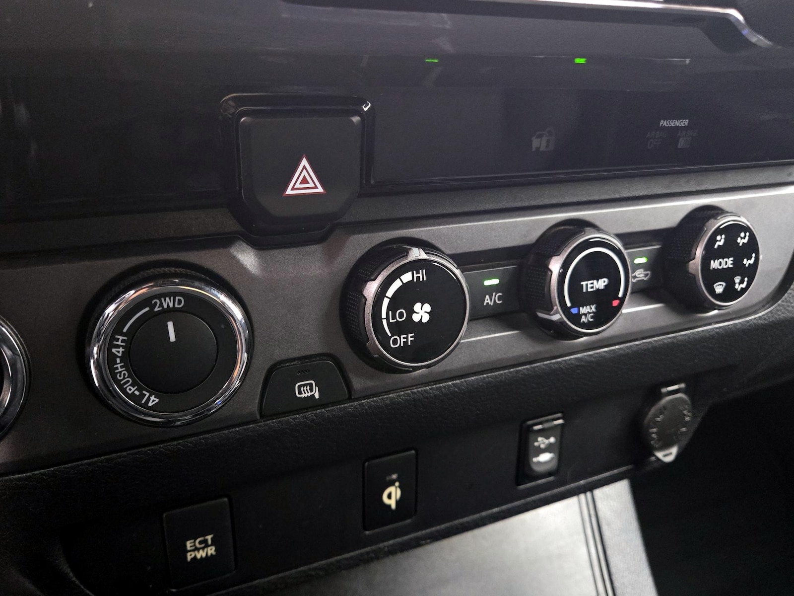 2017 Toyota Tacoma TRD Off Road - Photo 17