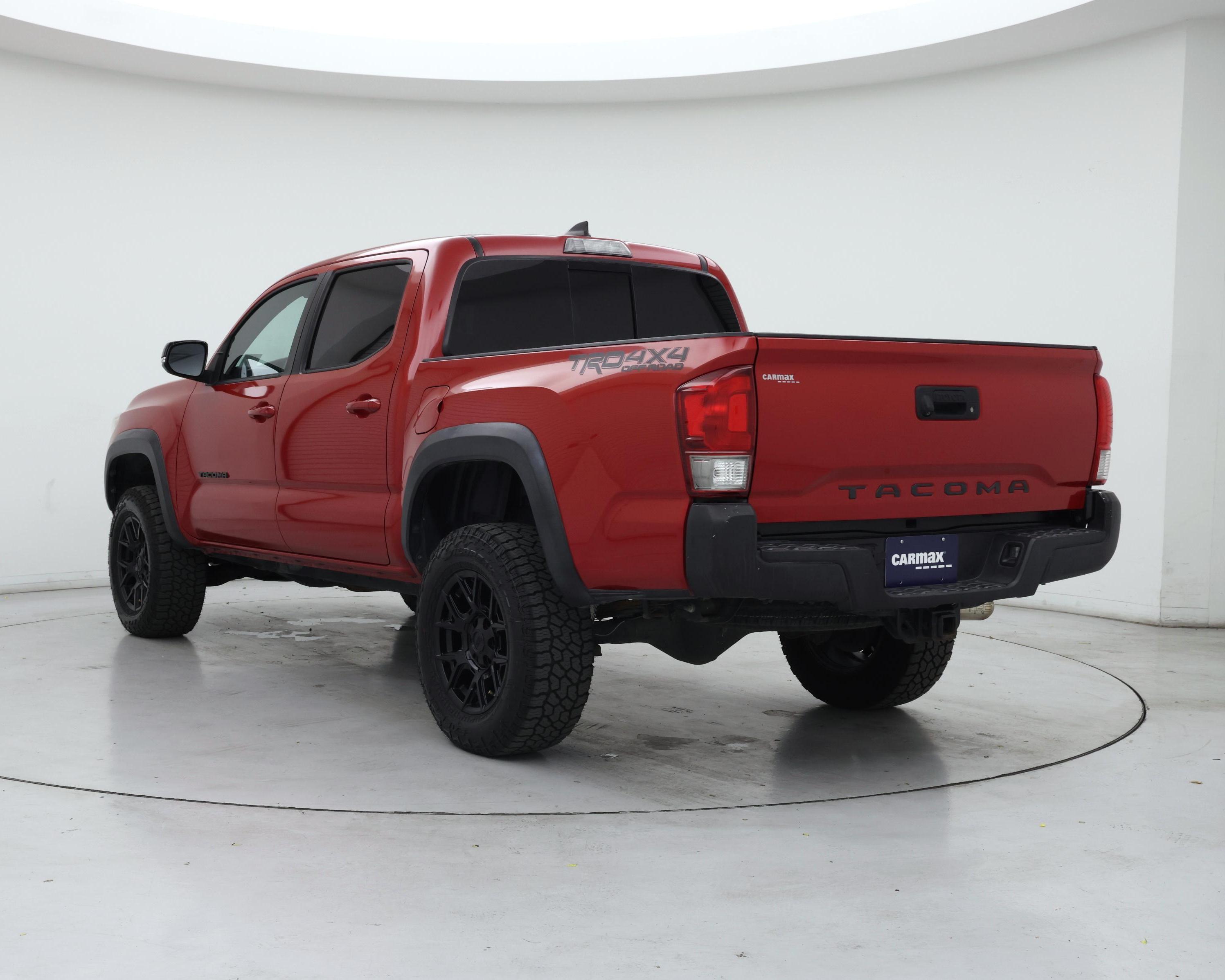 Thumbnail: 2017 Toyota Tacoma - 2