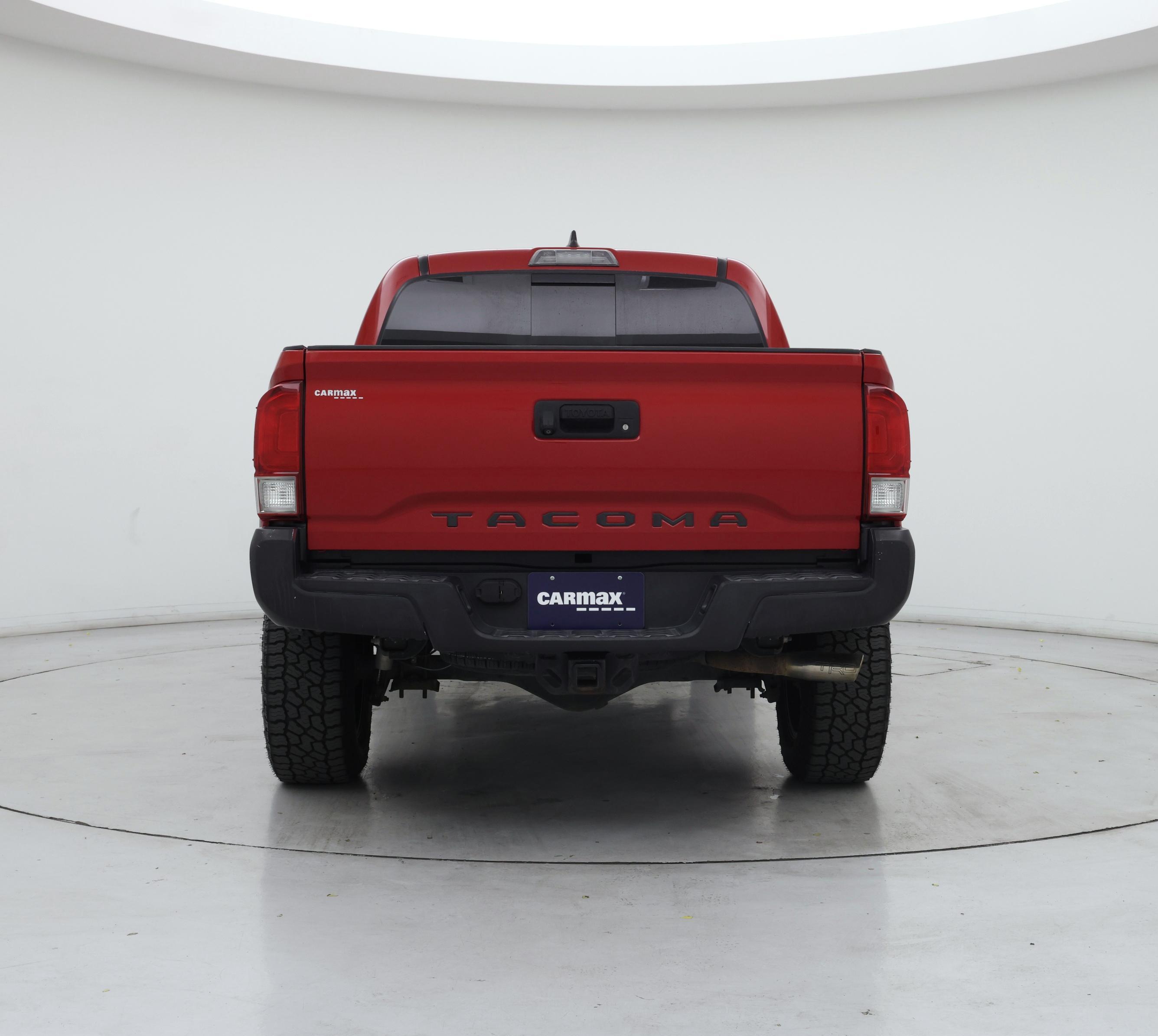 Thumbnail: 2017 Toyota Tacoma - 6