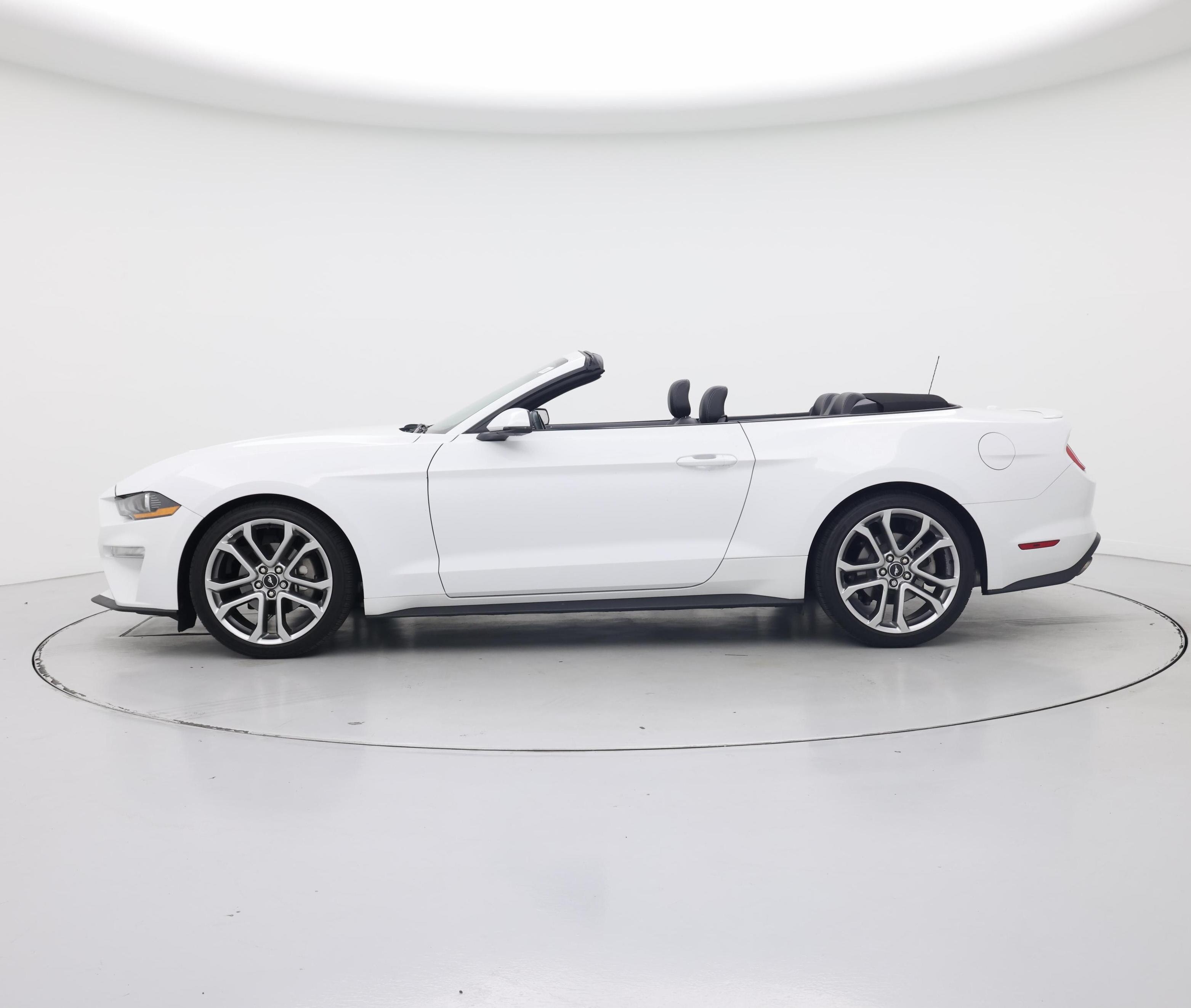 Thumbnail: 2022 Ford Mustang - 3