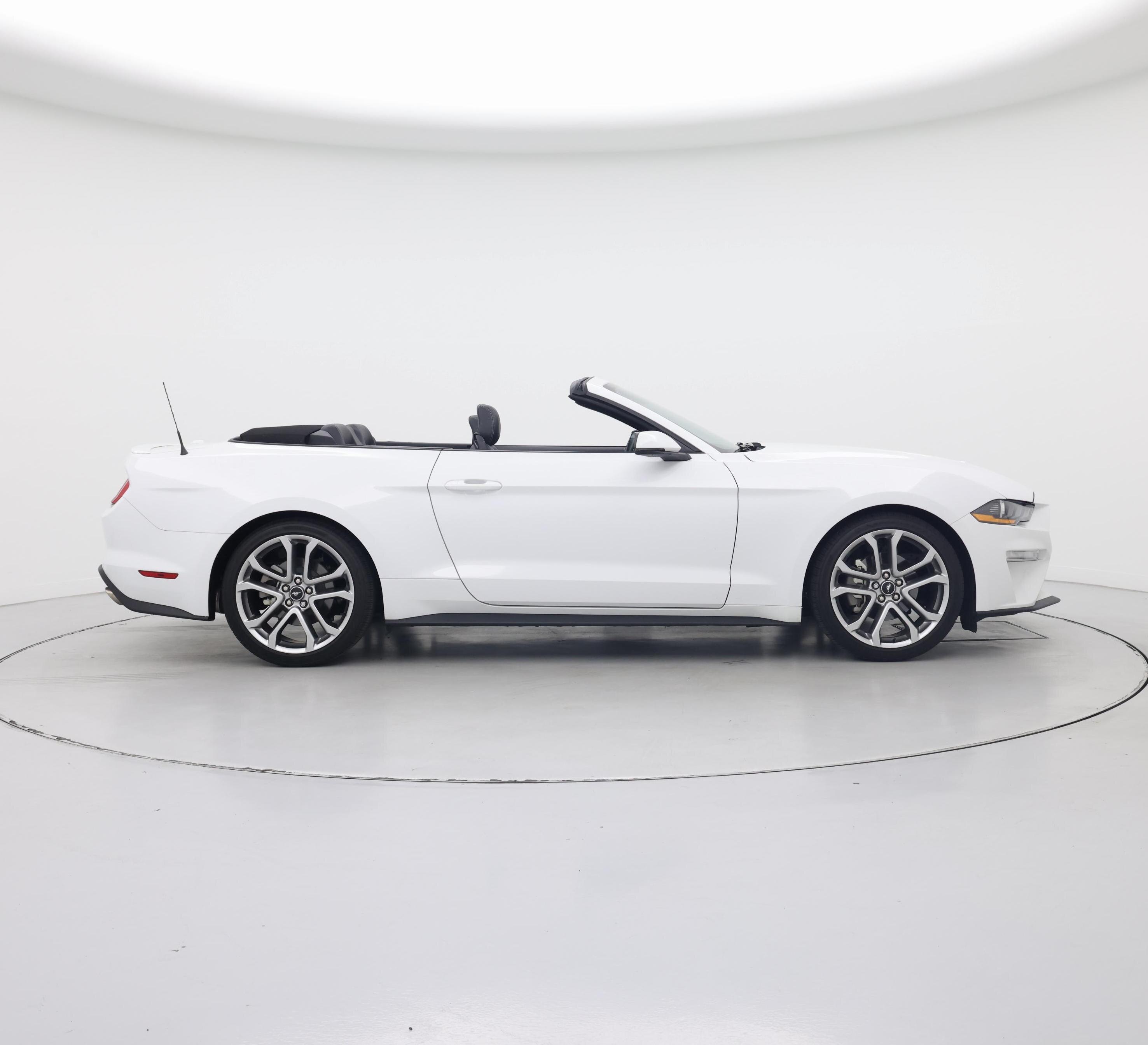 Thumbnail: 2022 Ford Mustang - 7